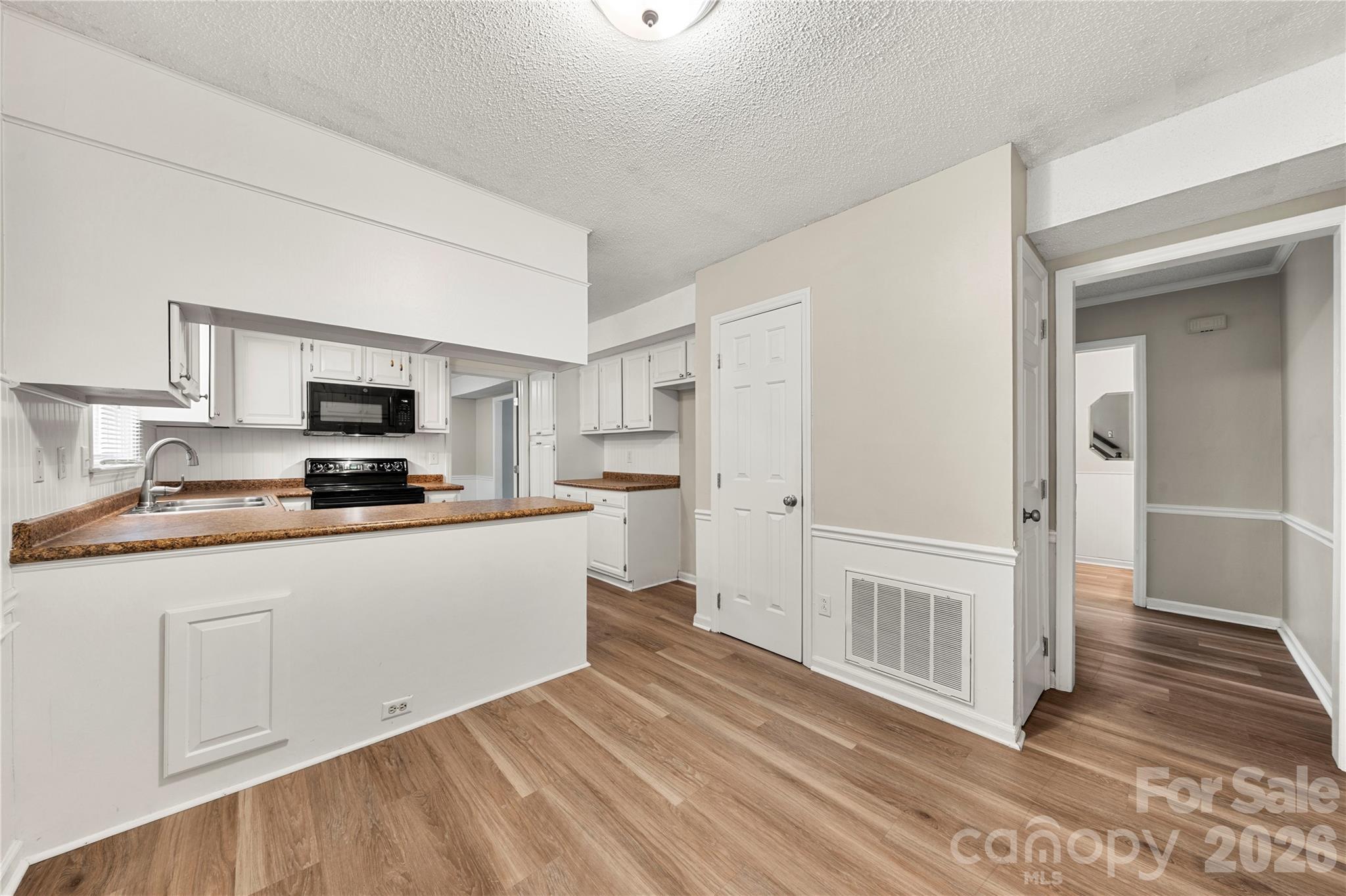 628 Bellows Lane Property Photo 17