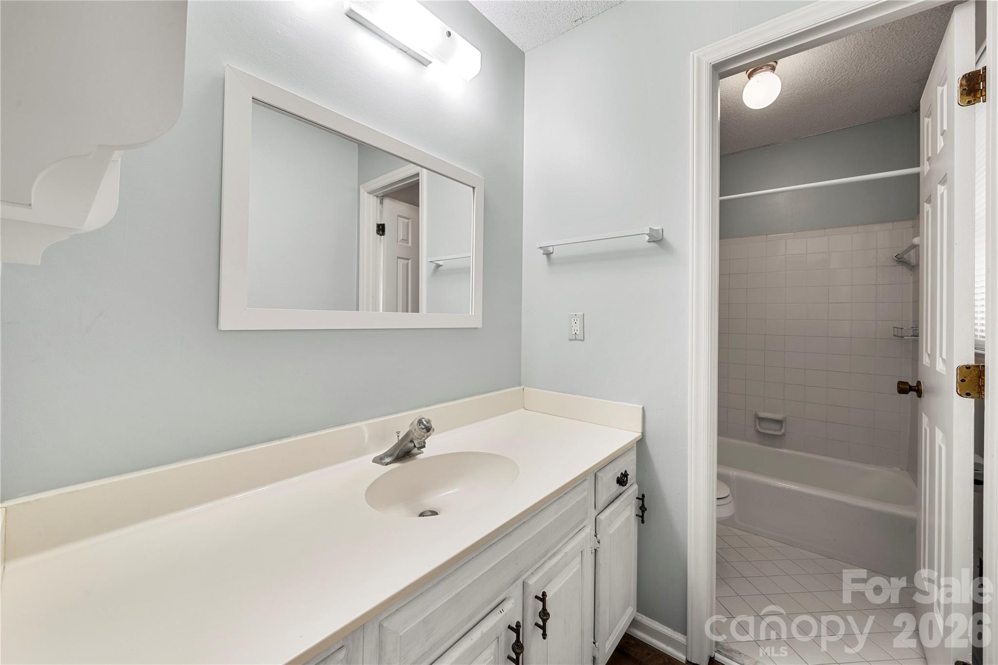 628 Bellows Lane Property Photo 25