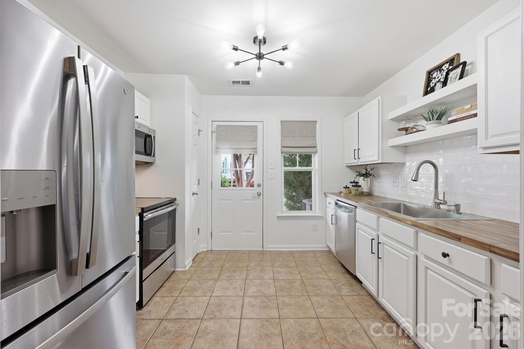 17307 Villanova Road Property Photo 8