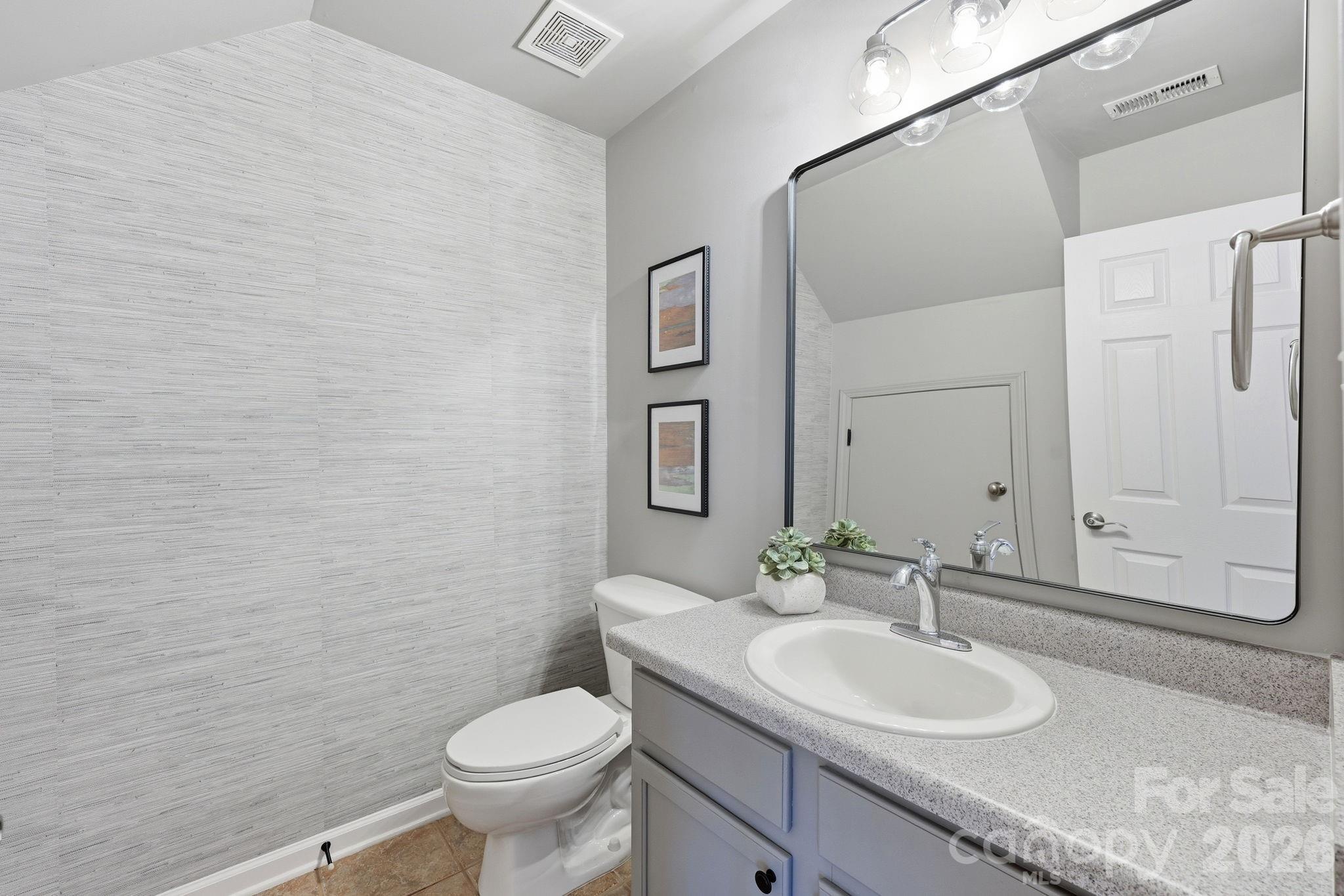 17307 Villanova Road Property Photo 11