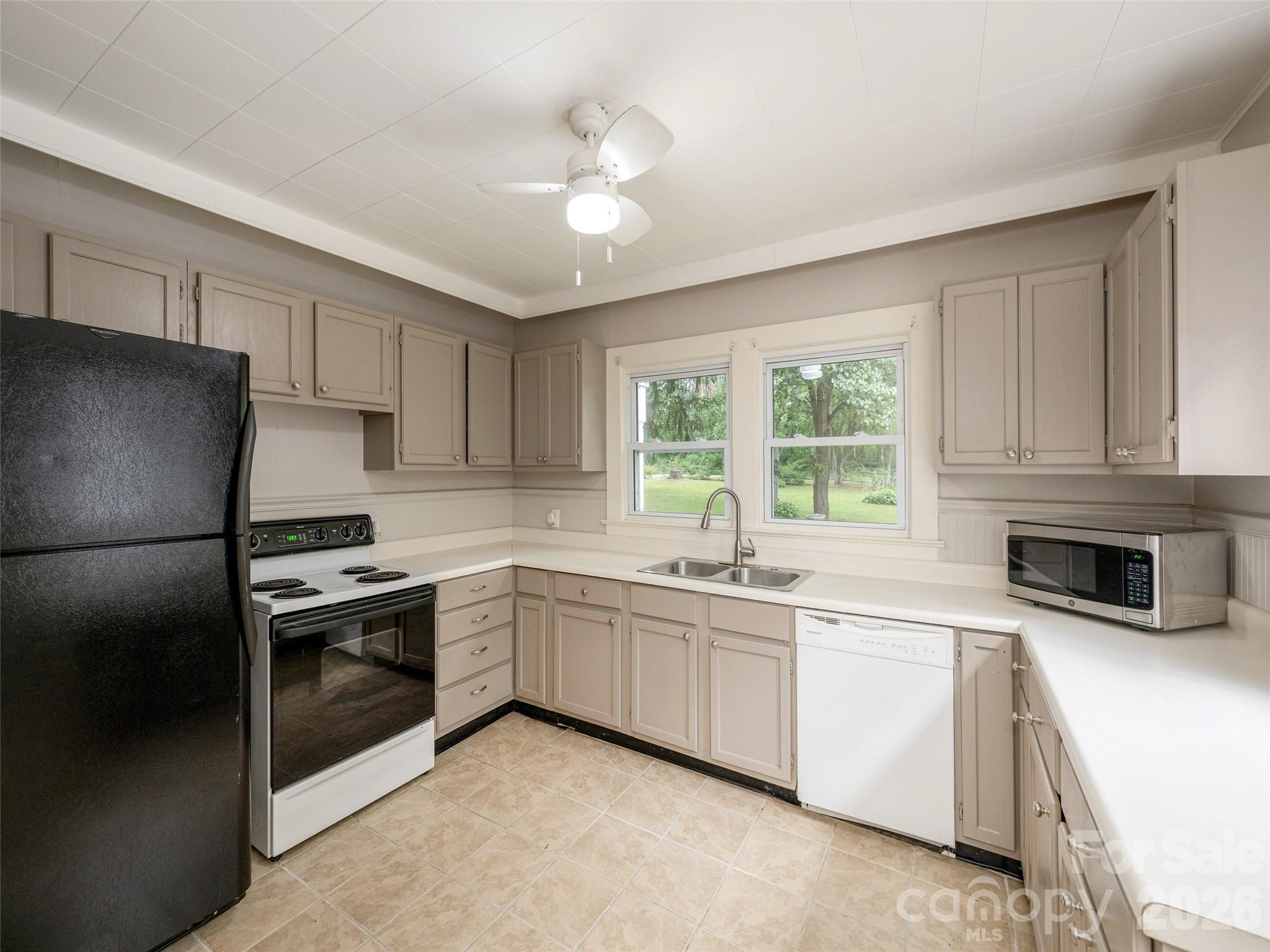 79 Edgewood Drive Property Photo 11