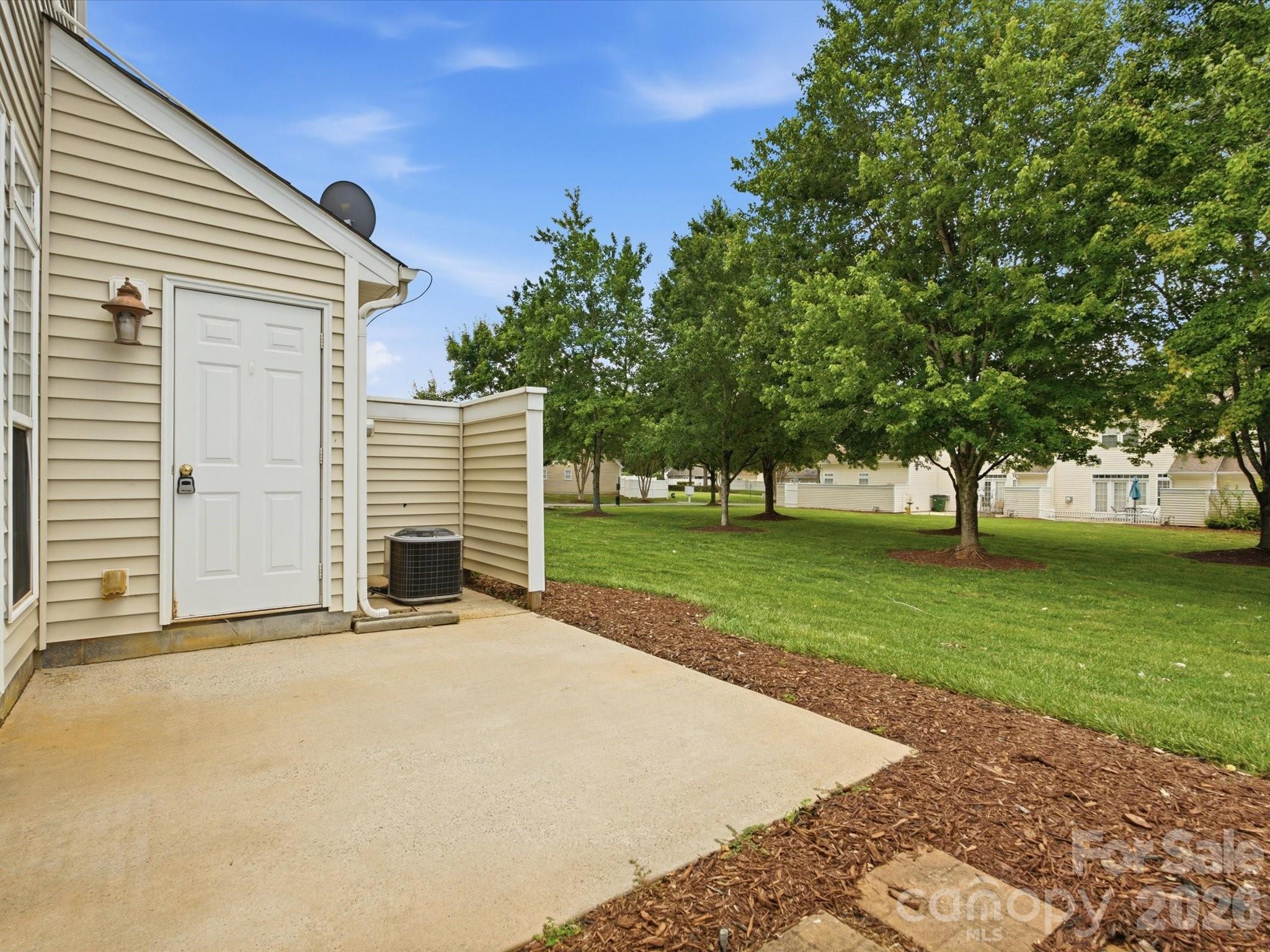 4011 Abbotsbury Drive Property Photo 19
