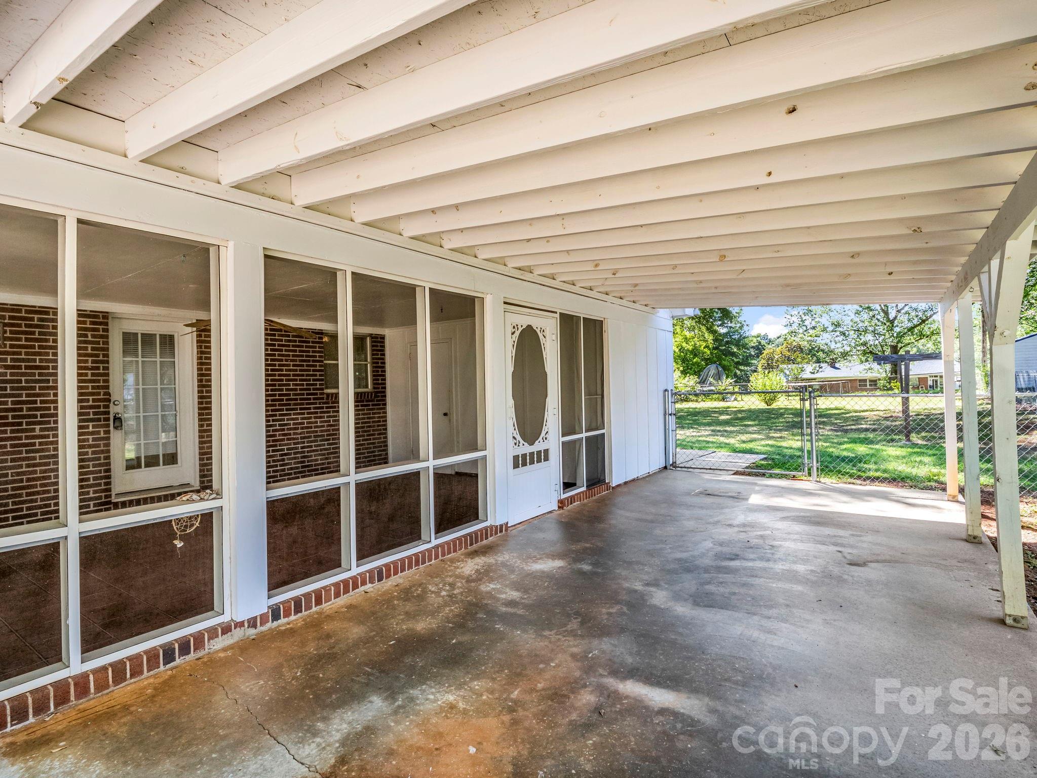 255 Smith Grove Road Property Photo 4