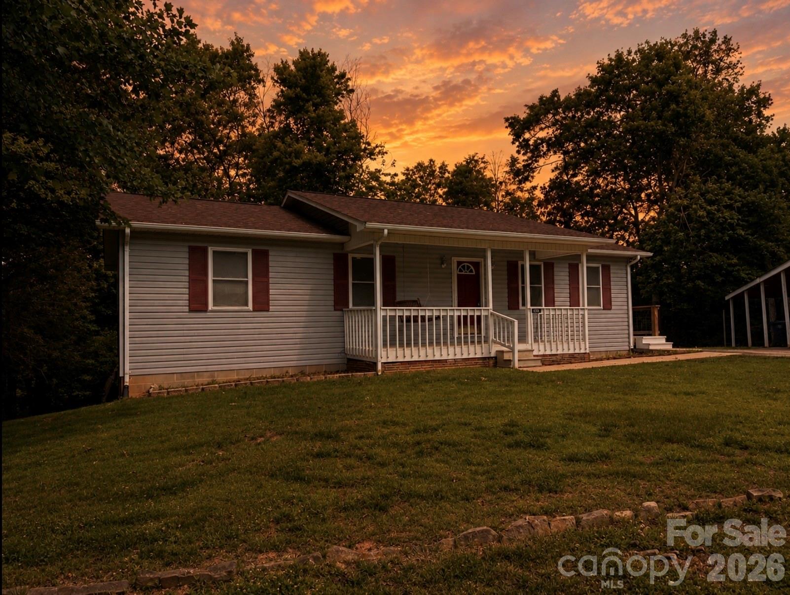 628 Hidden View Loop Property Photo 4