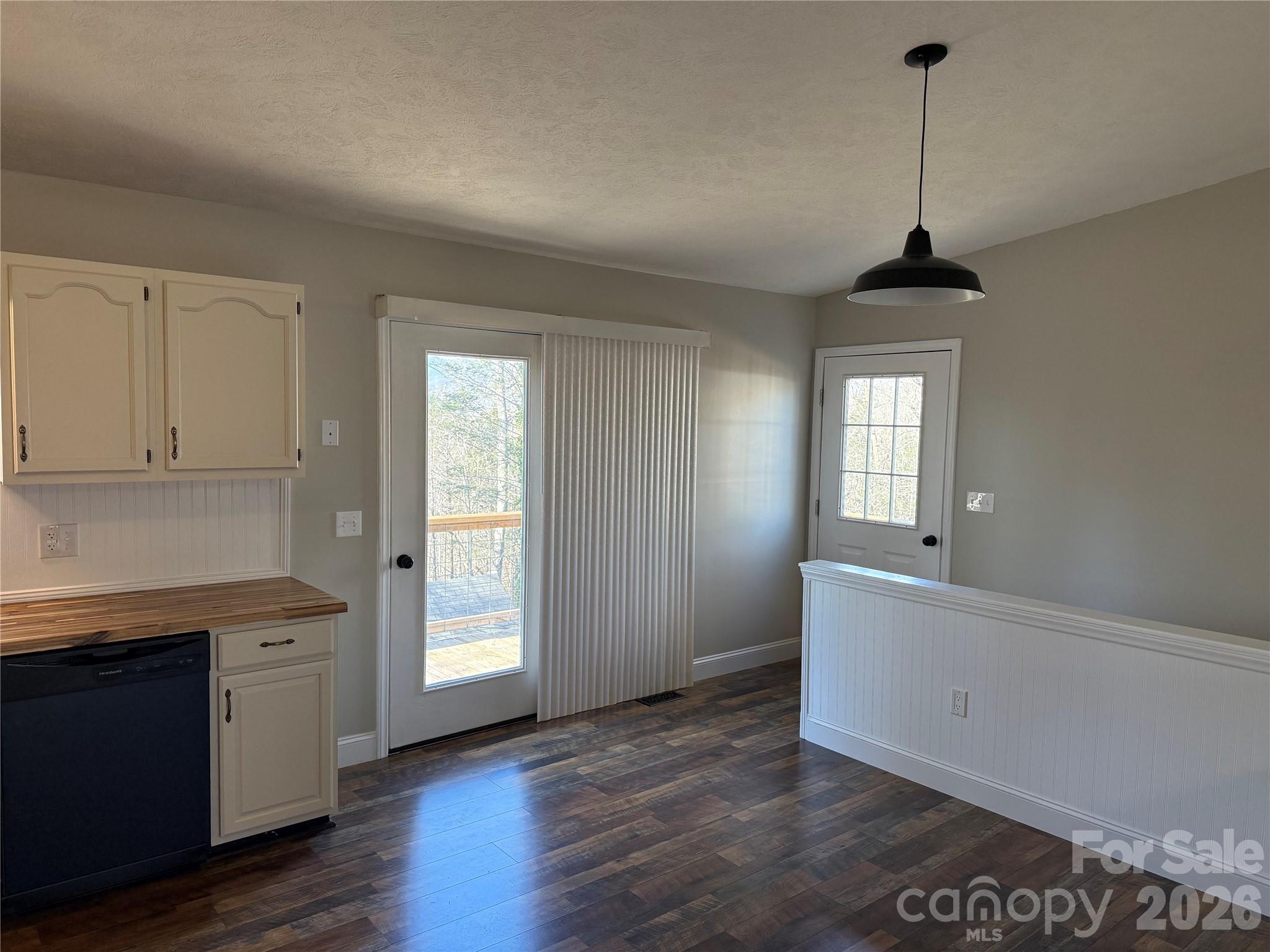 628 Hidden View Loop Property Photo 9