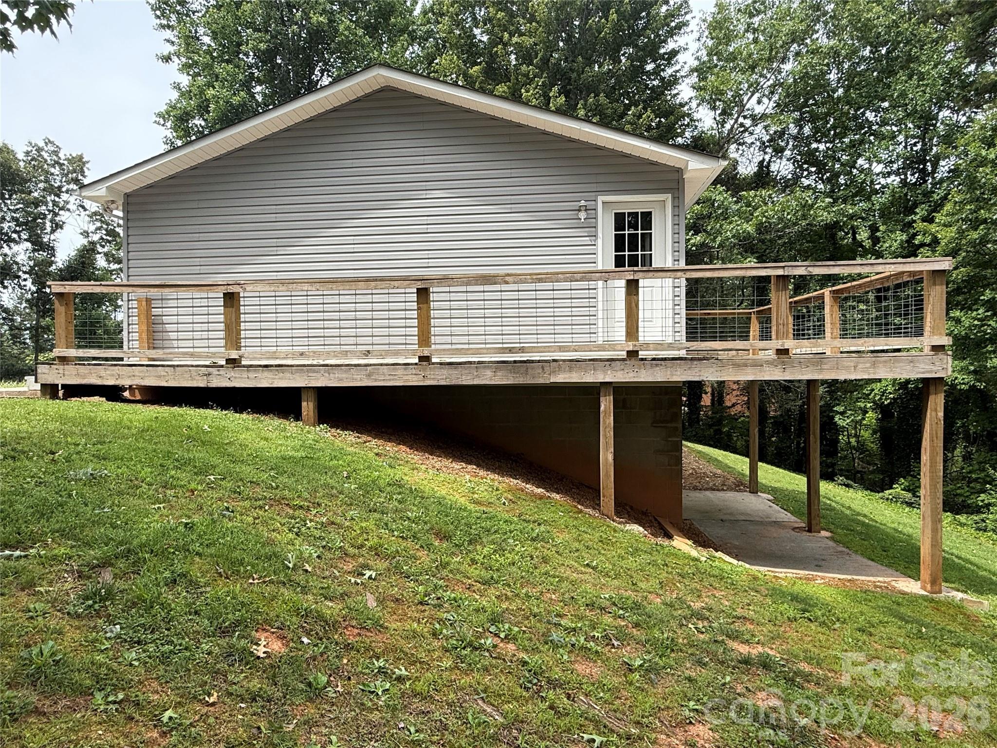 628 Hidden View Loop Property Photo 31