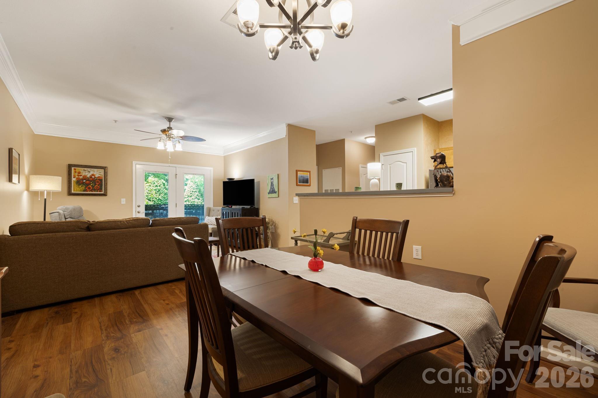111 Appeldoorn Circle Property Photo 2