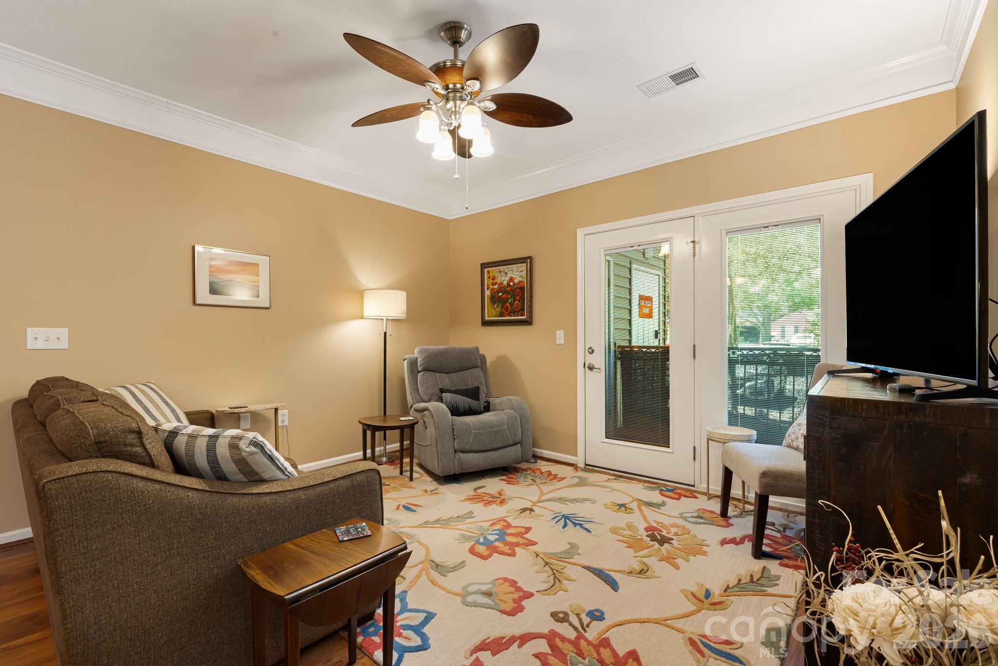 111 Appeldoorn Circle Property Photo 5