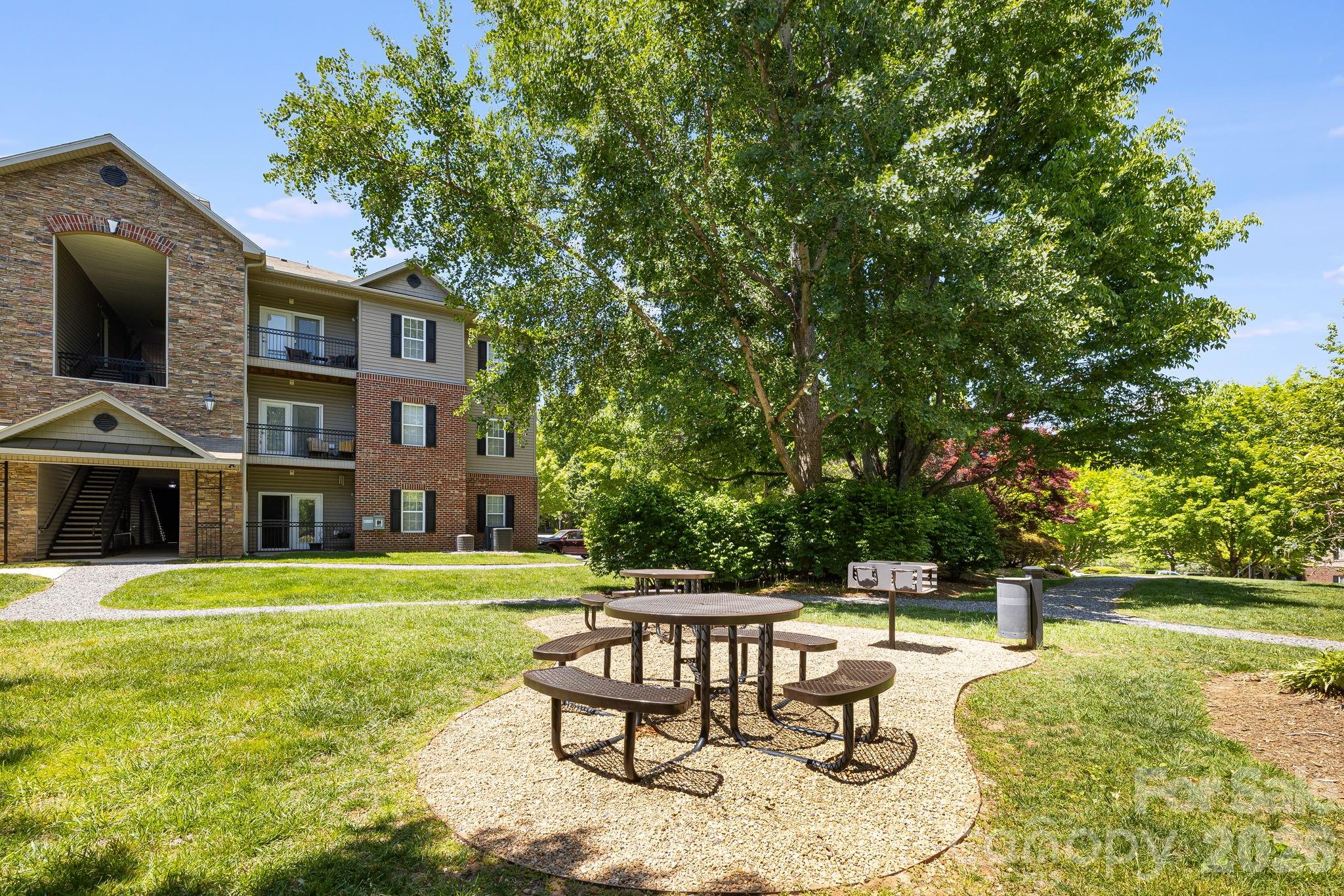 111 Appeldoorn Circle Property Photo 19
