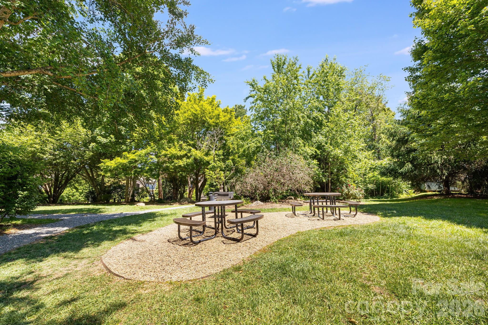 111 Appeldoorn Circle Property Photo 22