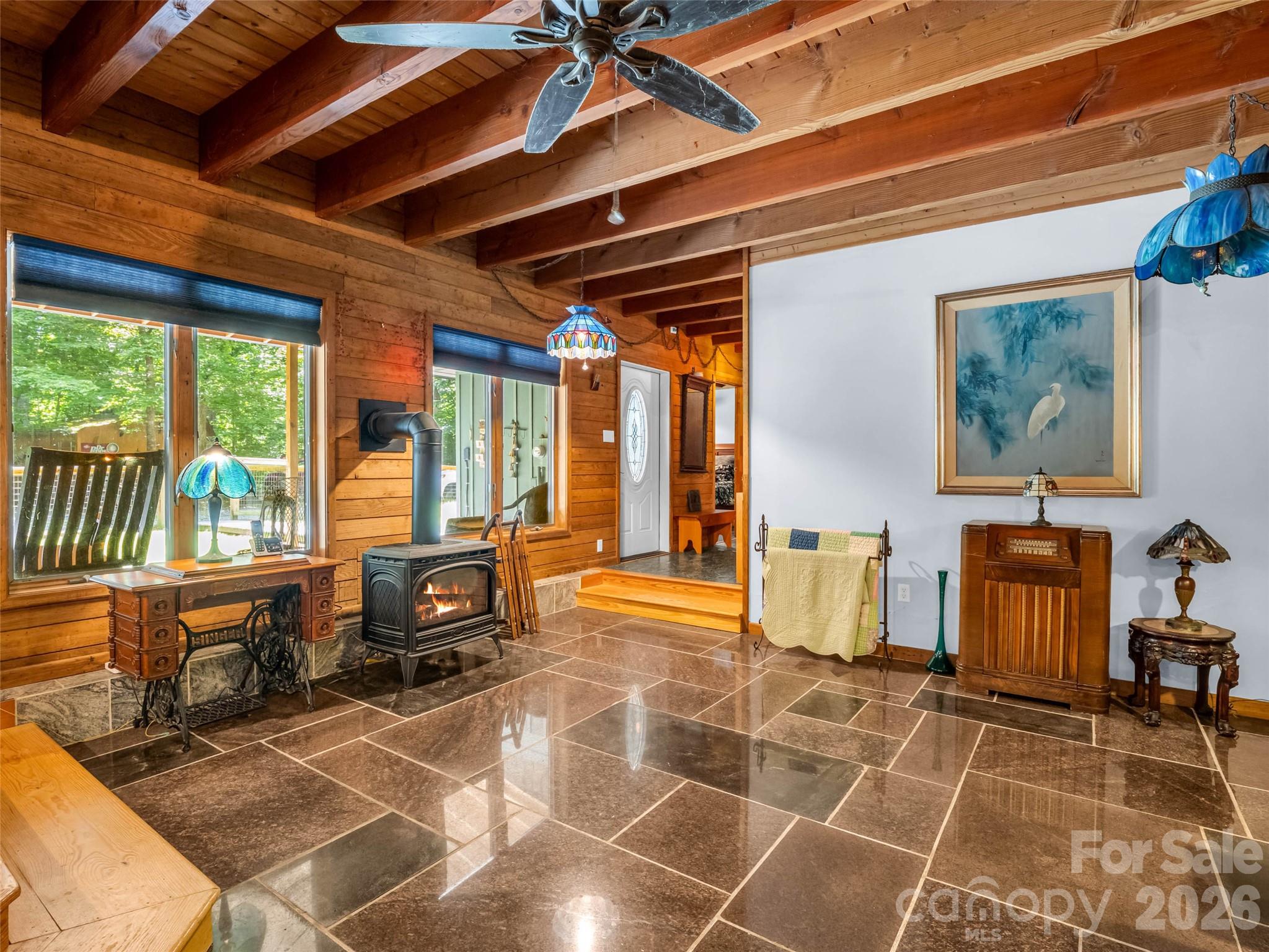 707 Cascade Trail Property Photo 15