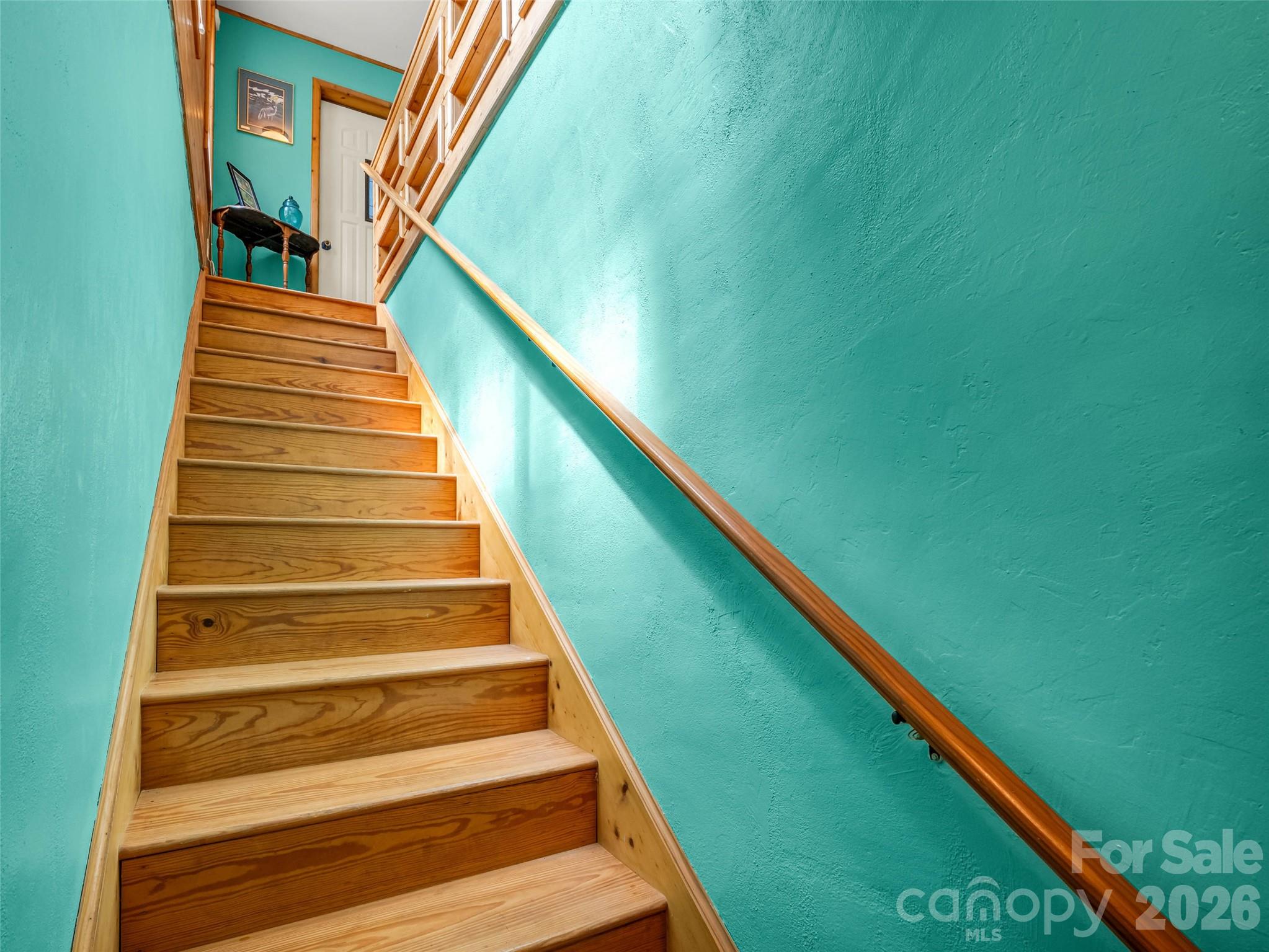 707 Cascade Trail Property Photo 32