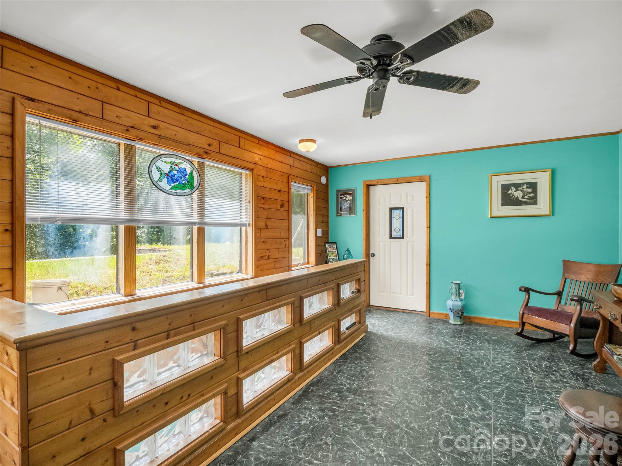 707 Cascade Trail Property Photo 33