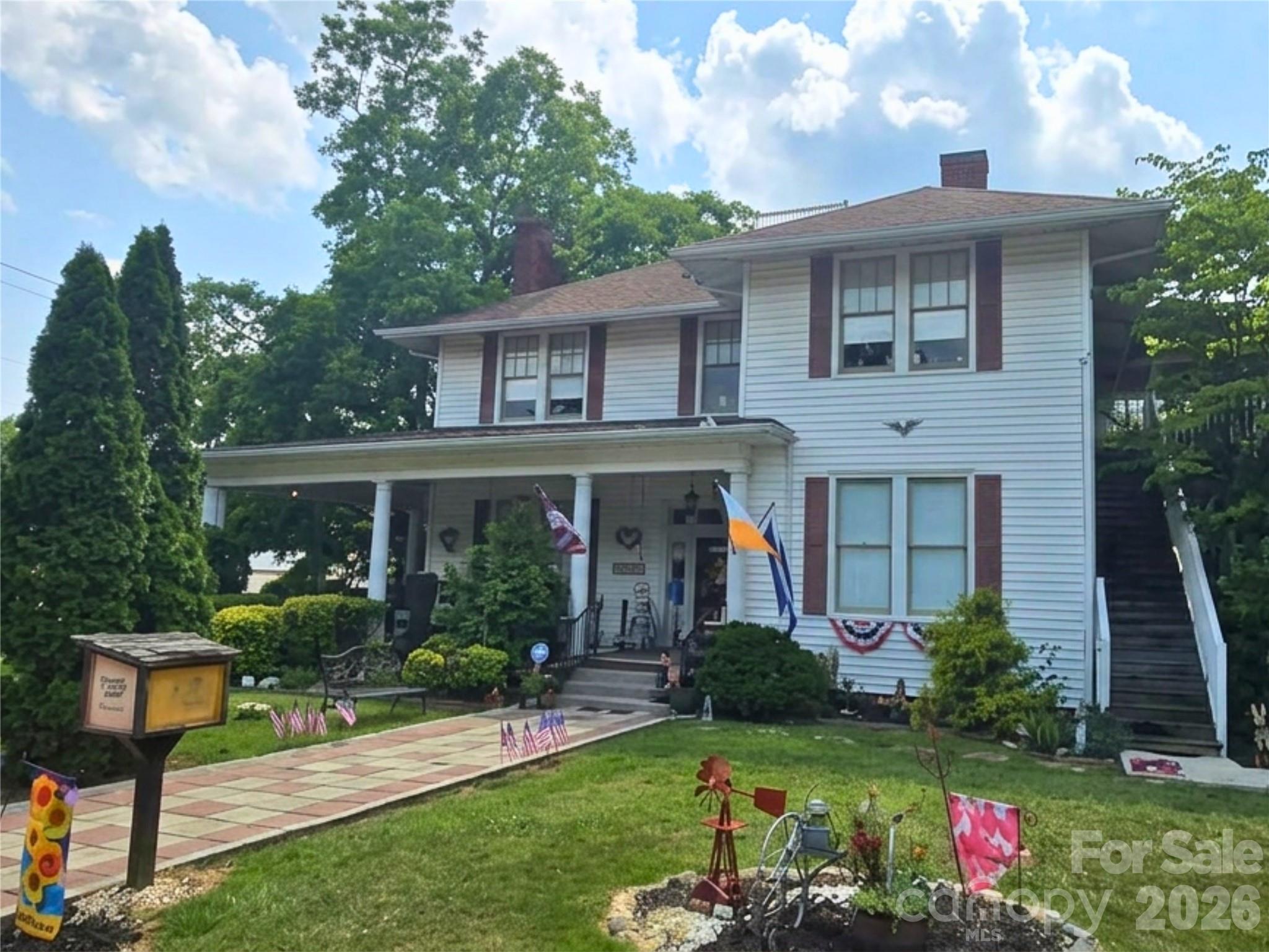 301 Cleveland Avenue Property Photo 2