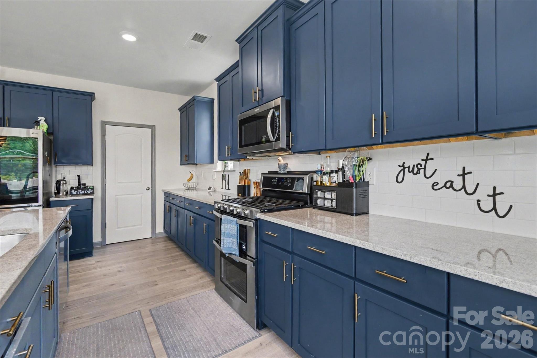 2055 Yearden Lane Property Photo 10
