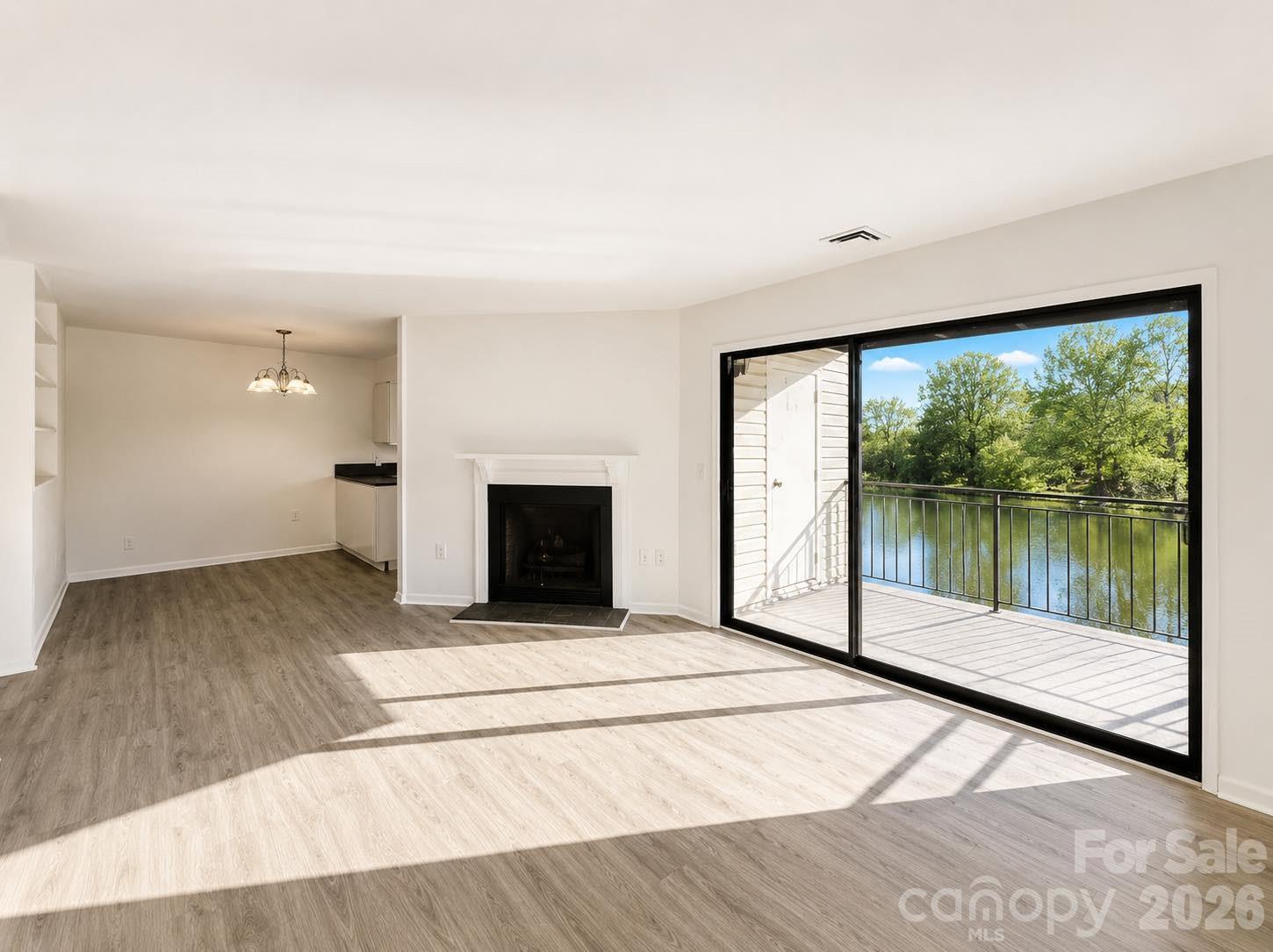 4822 Spring Lake Drive D Property Photo 2