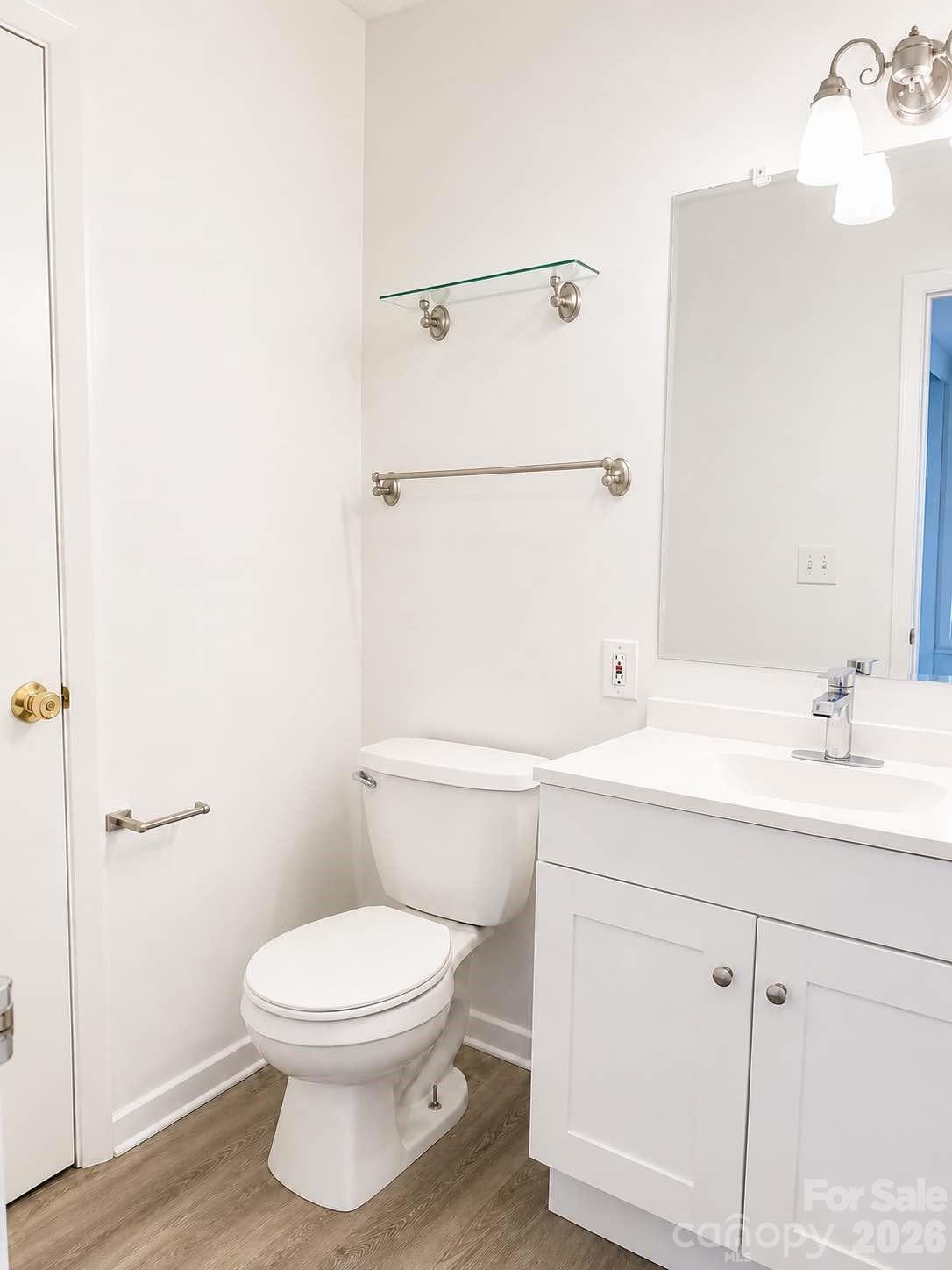 4822 Spring Lake Drive D Property Photo 7