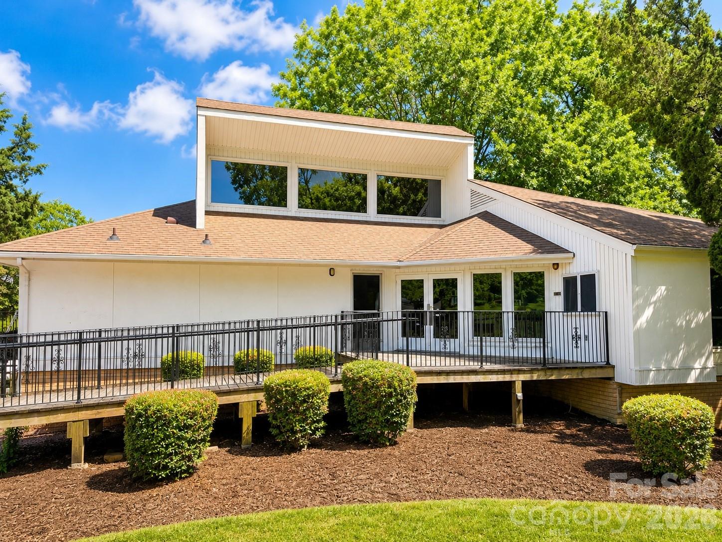 4822 Spring Lake Drive D Property Photo 11