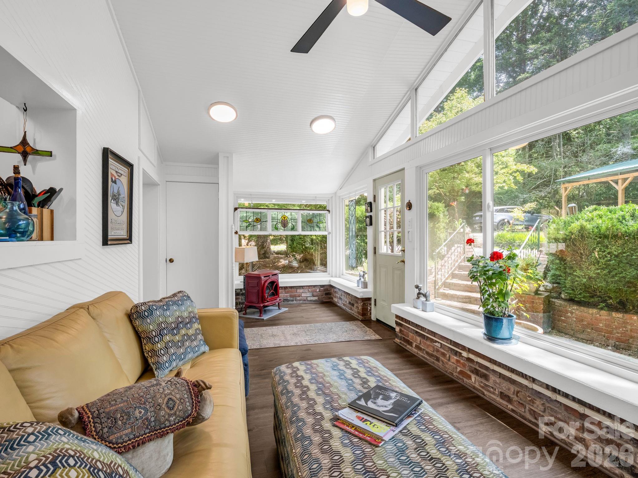 23 Sunset Drive Property Photo 9