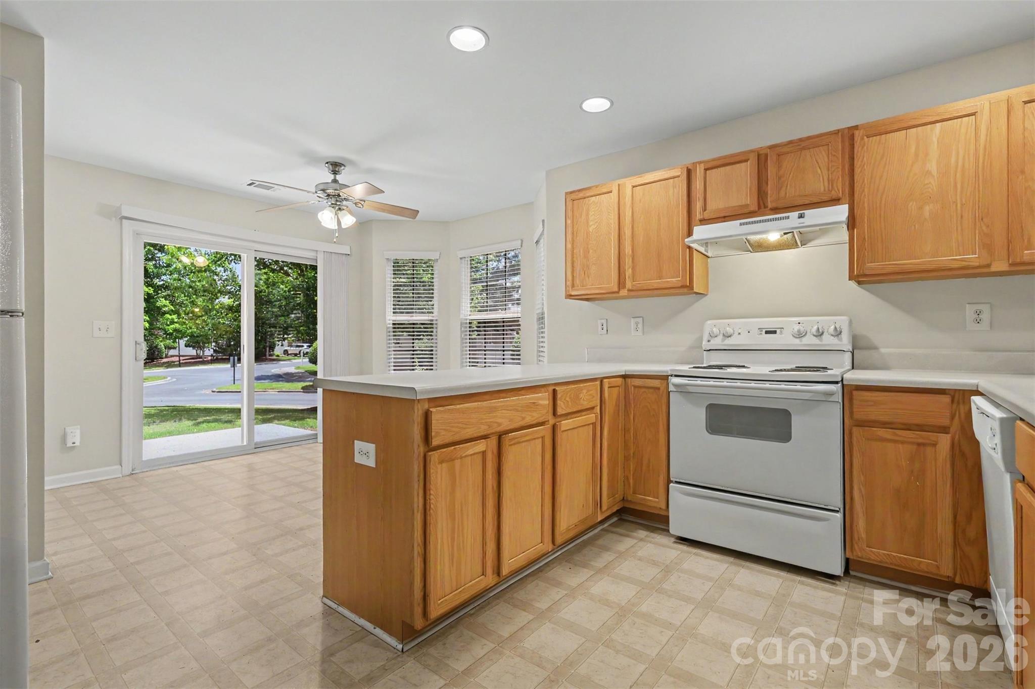 6124 Warrior Avenue Property Photo 10