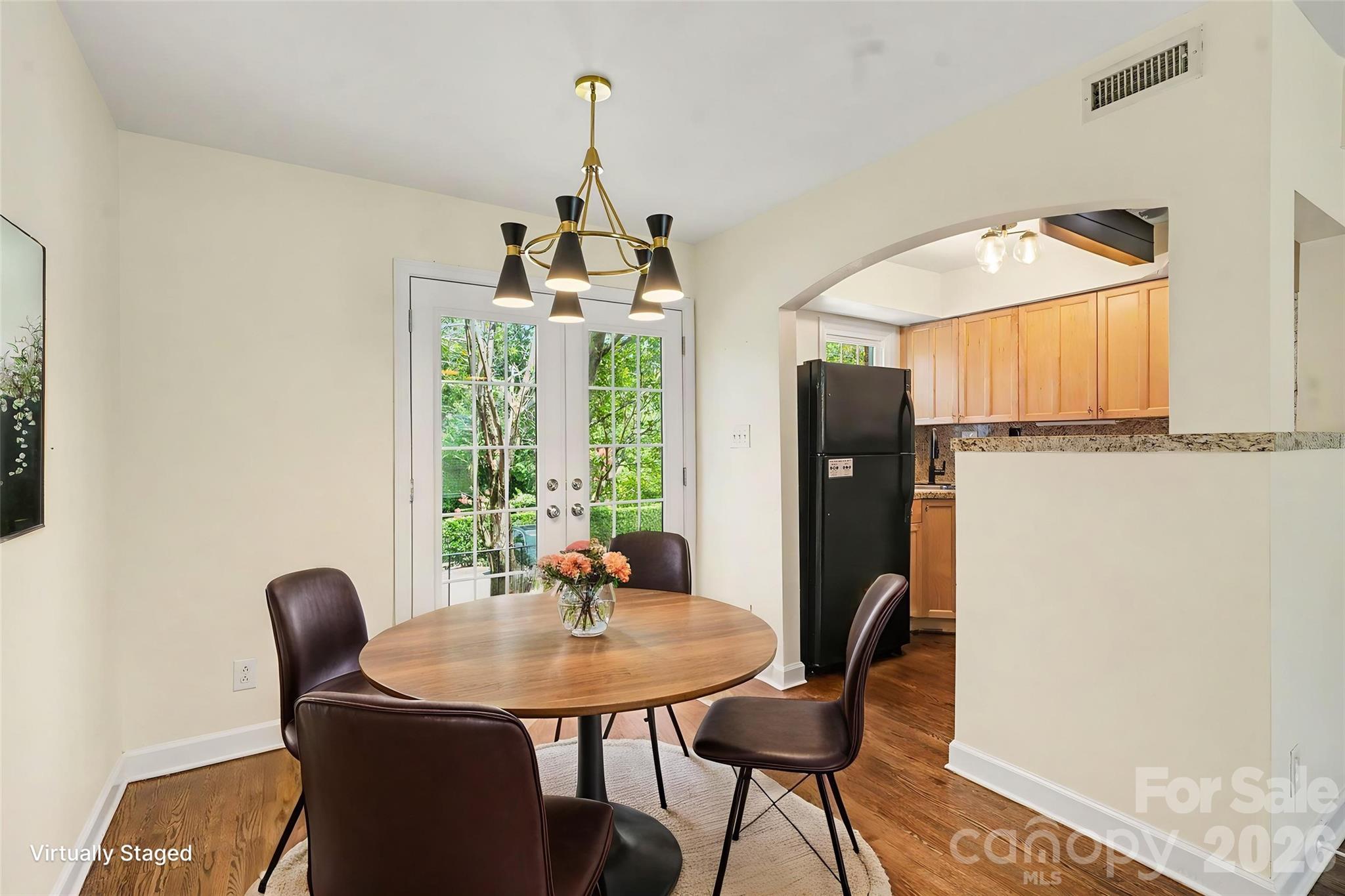 4333 Hathaway Street Property Photo 8