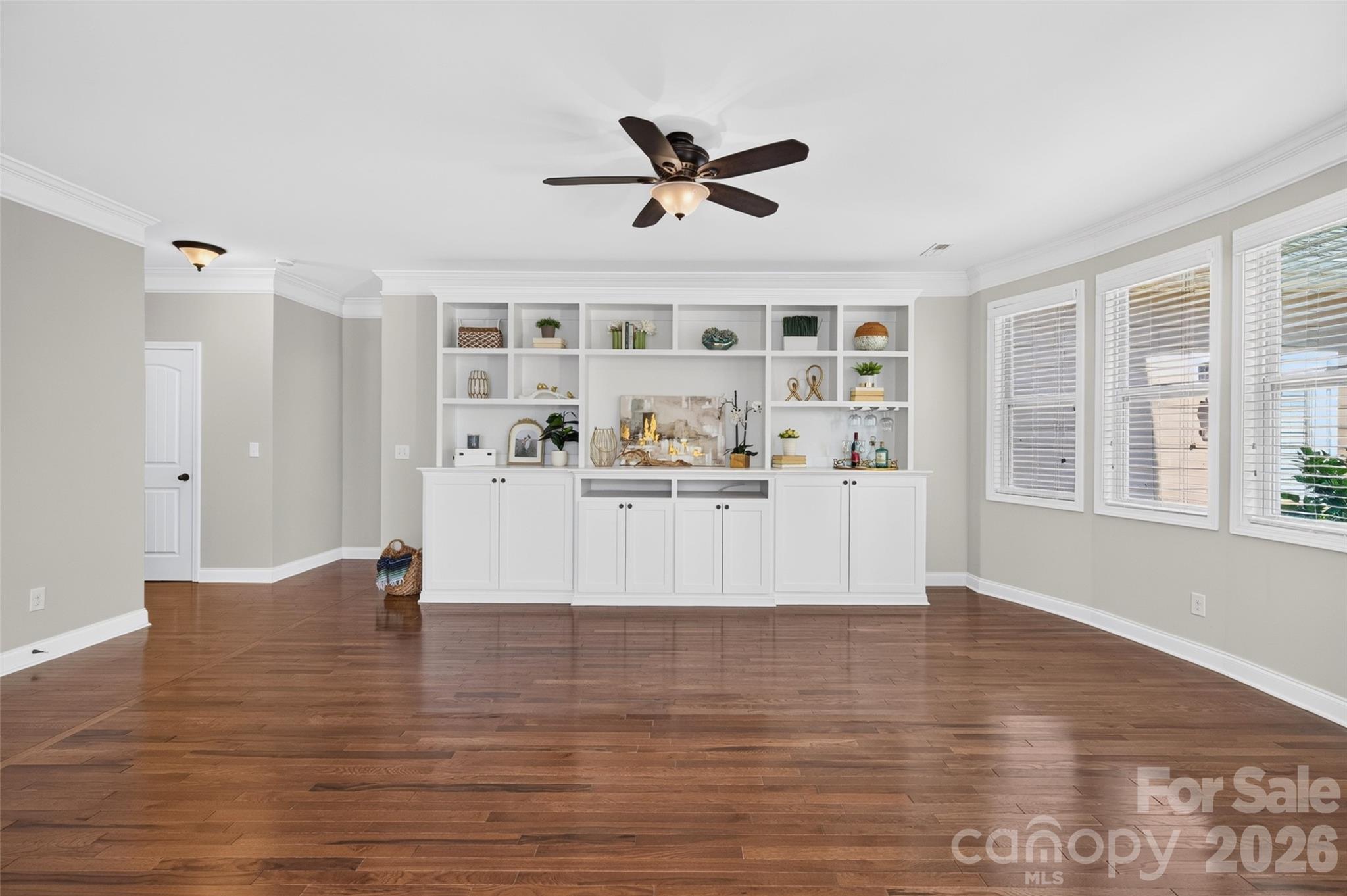 6405 Alba Rose Lane Property Photo 7