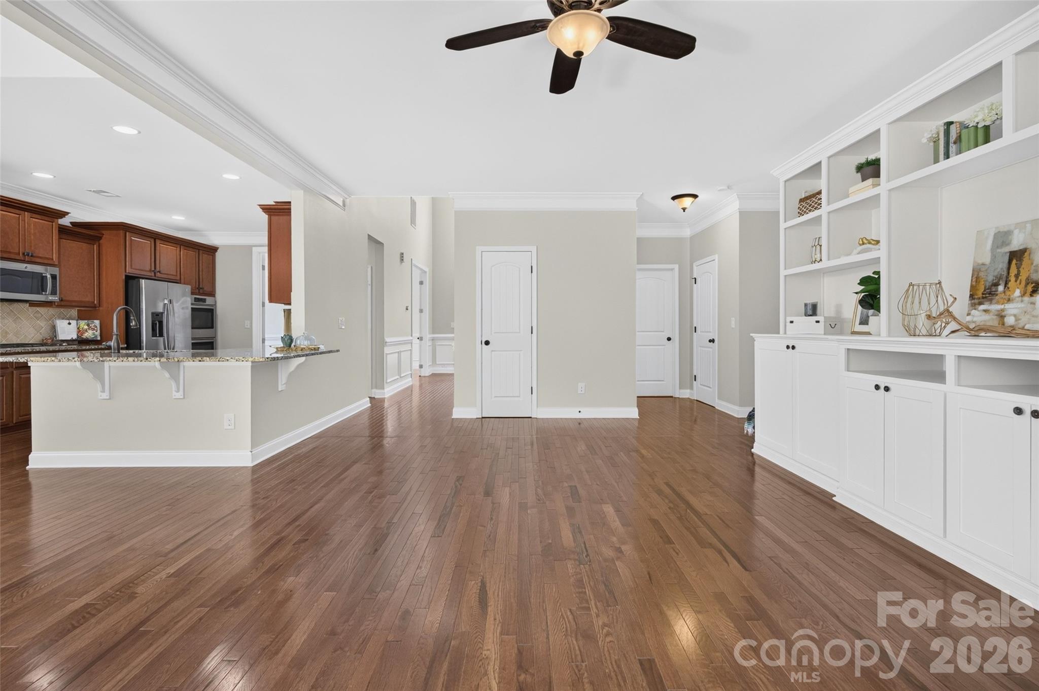 6405 Alba Rose Lane Property Photo 8