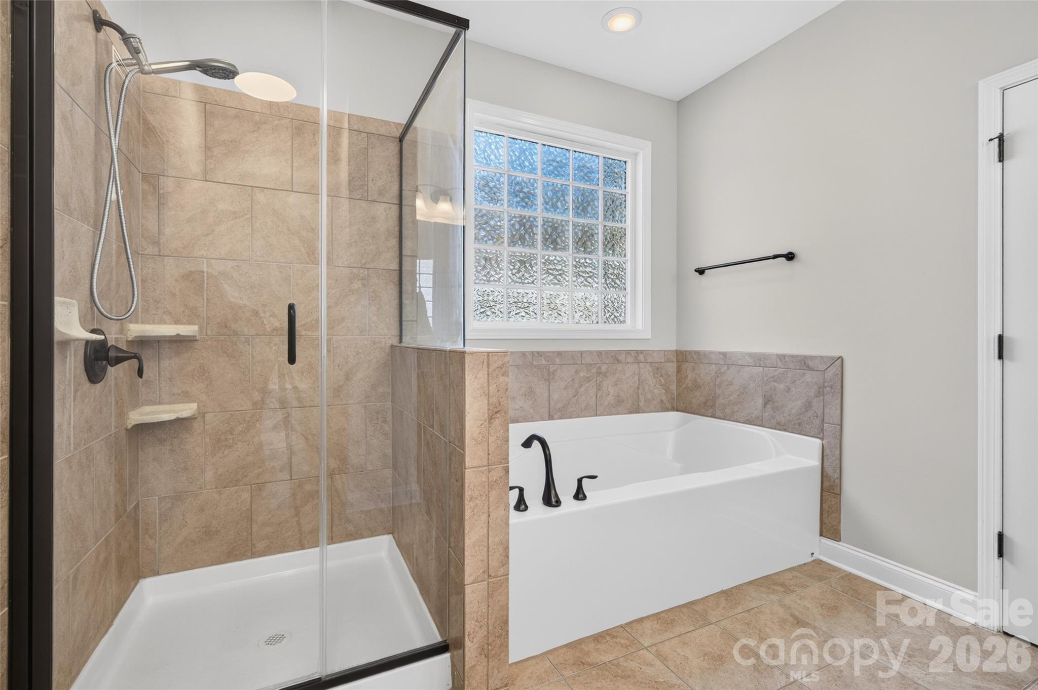 6405 Alba Rose Lane Property Photo 18