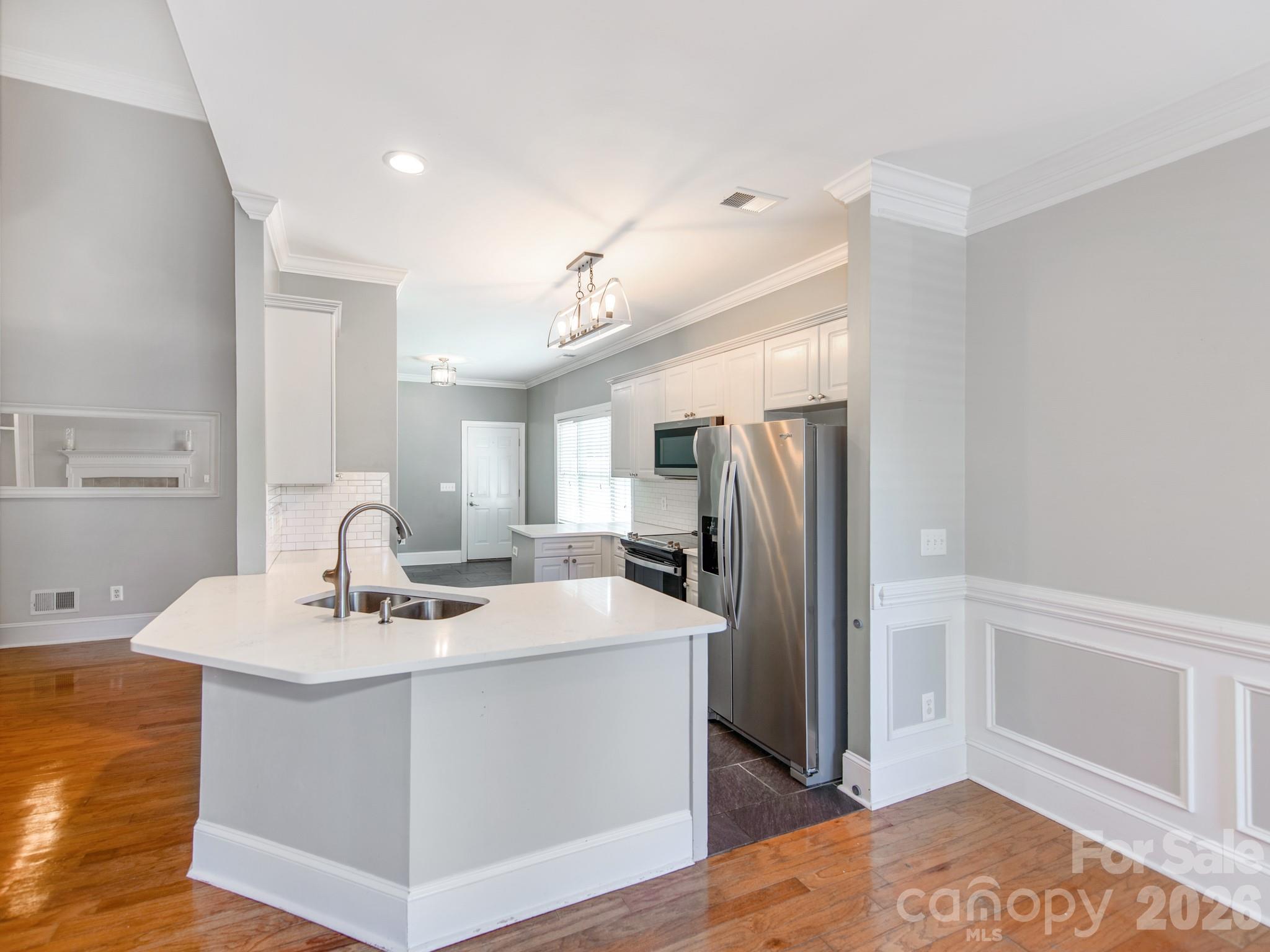 783 Sloan Street Property Photo 7