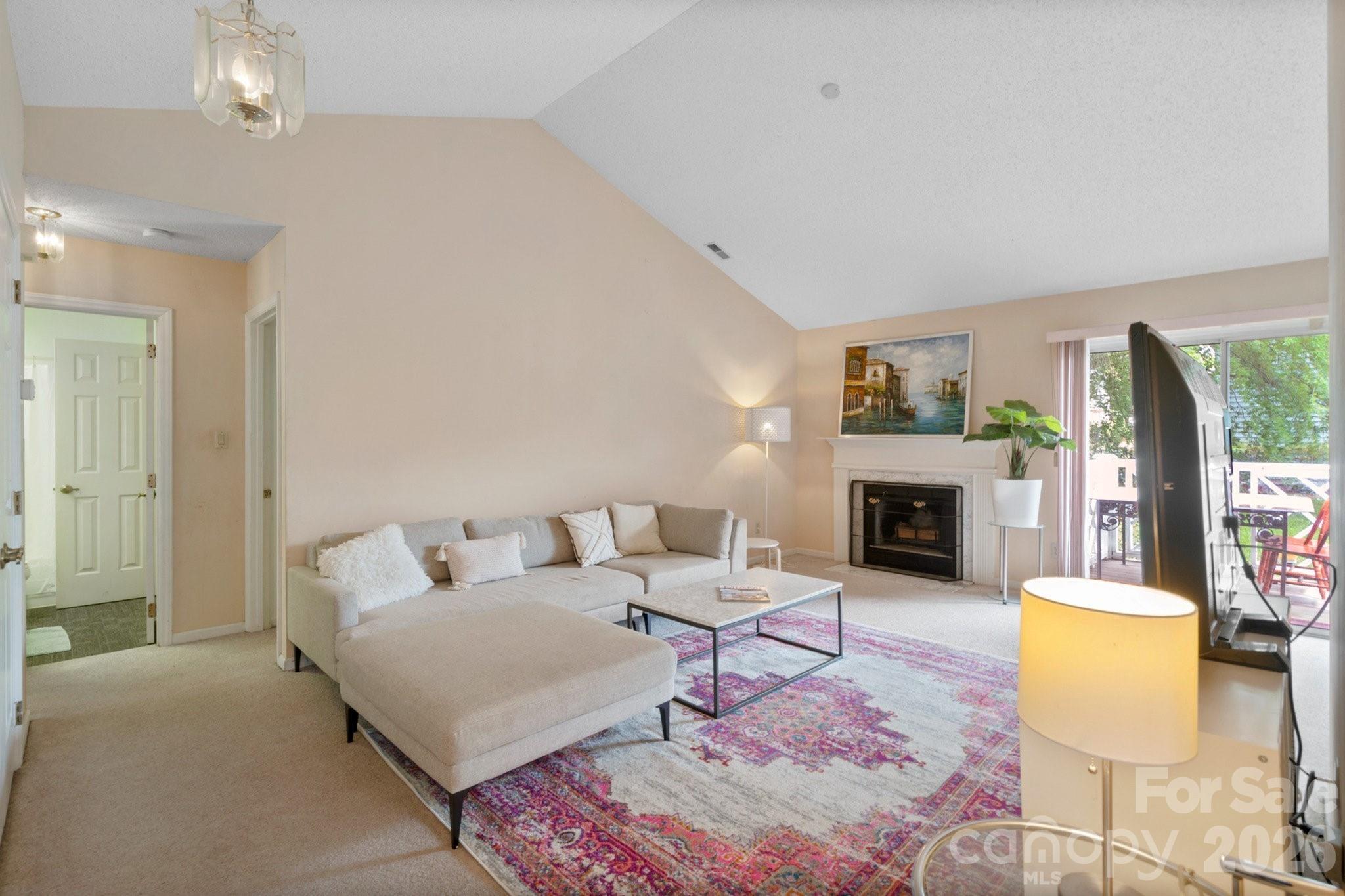 2834 Iron Gate Lane Property Photo 3