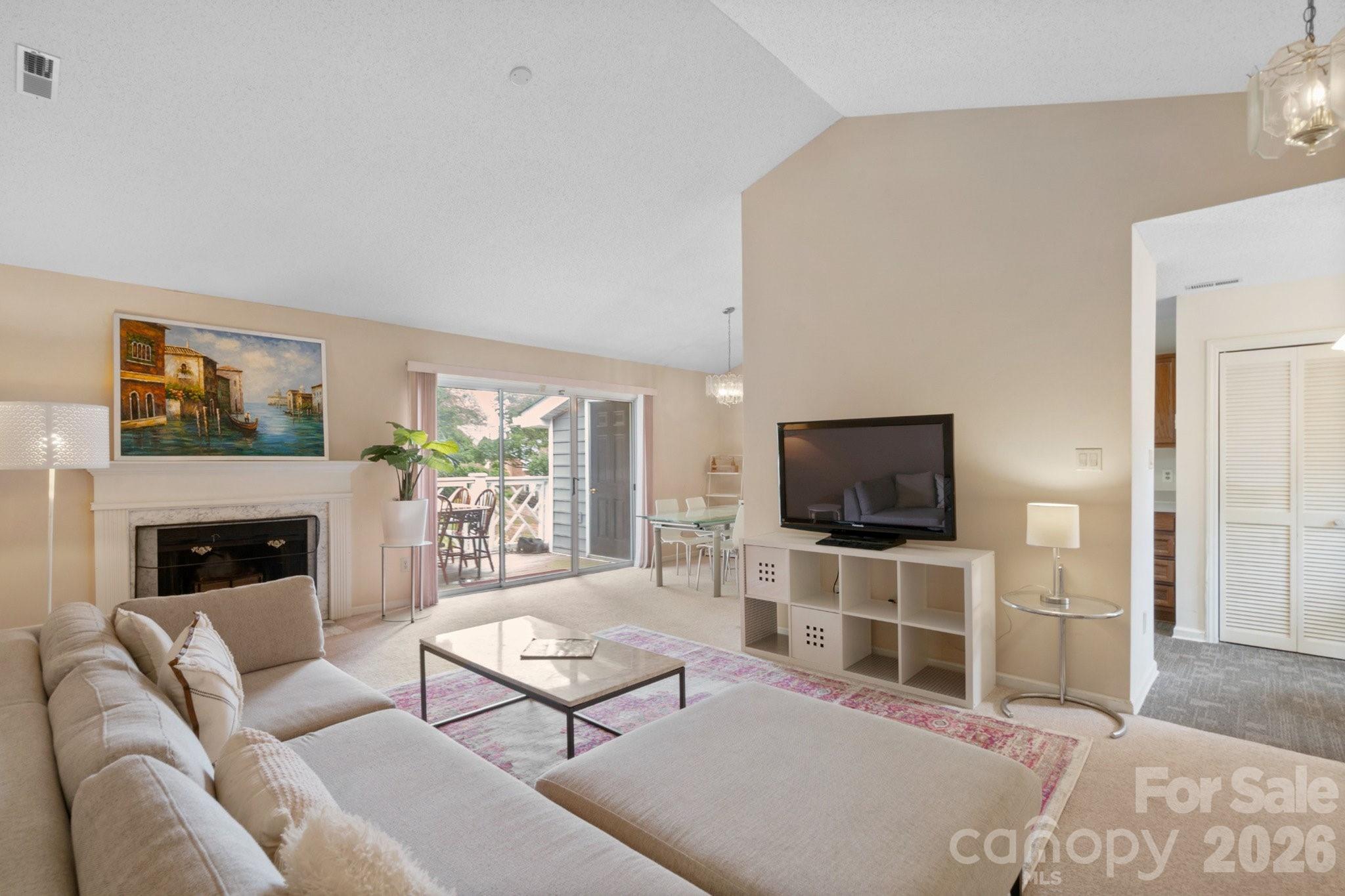 2834 Iron Gate Lane Property Photo 6