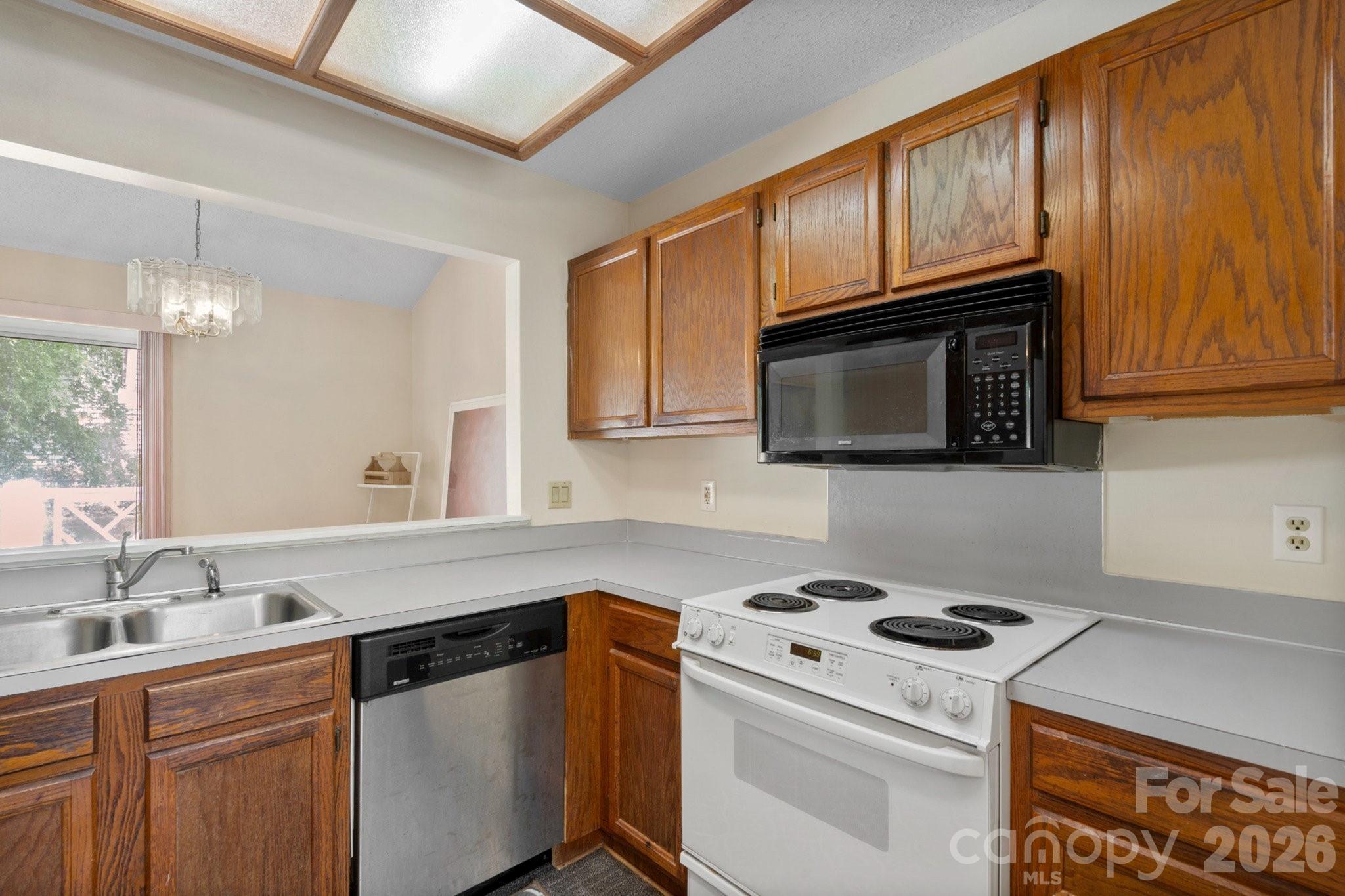 2834 Iron Gate Lane Property Photo 10