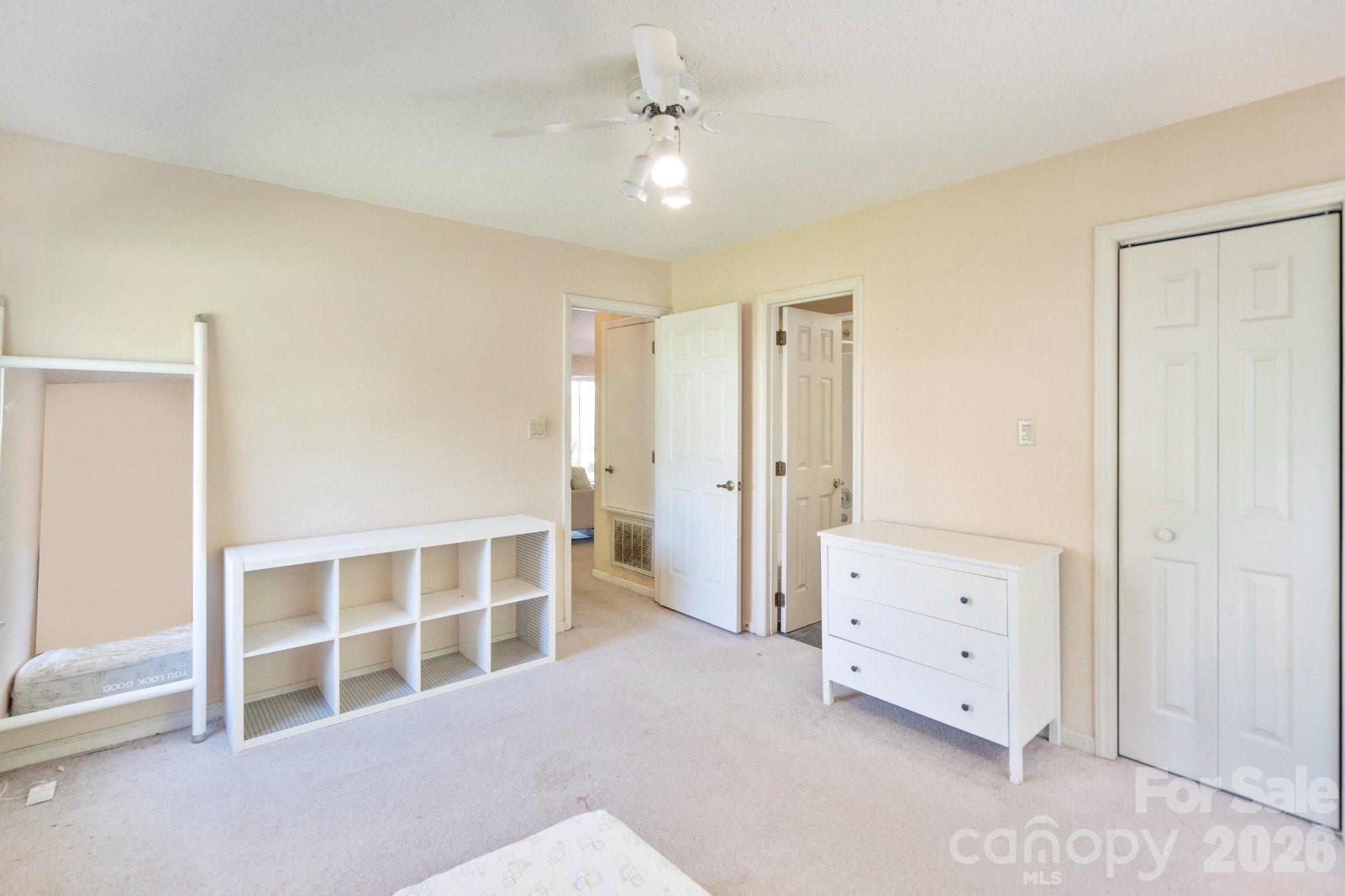 2834 Iron Gate Lane Property Photo 18