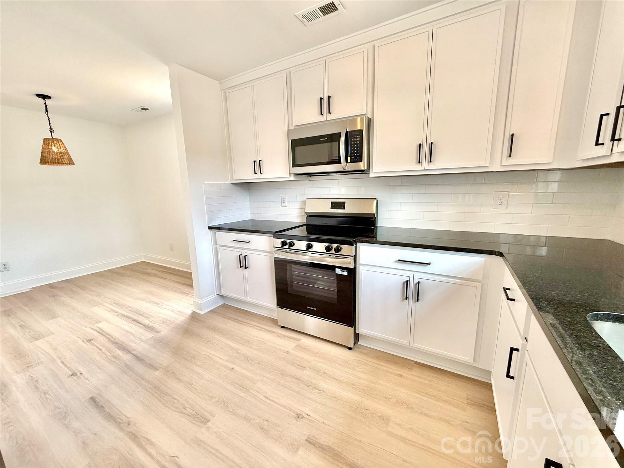 121 S Beaver Street Property Photo 2