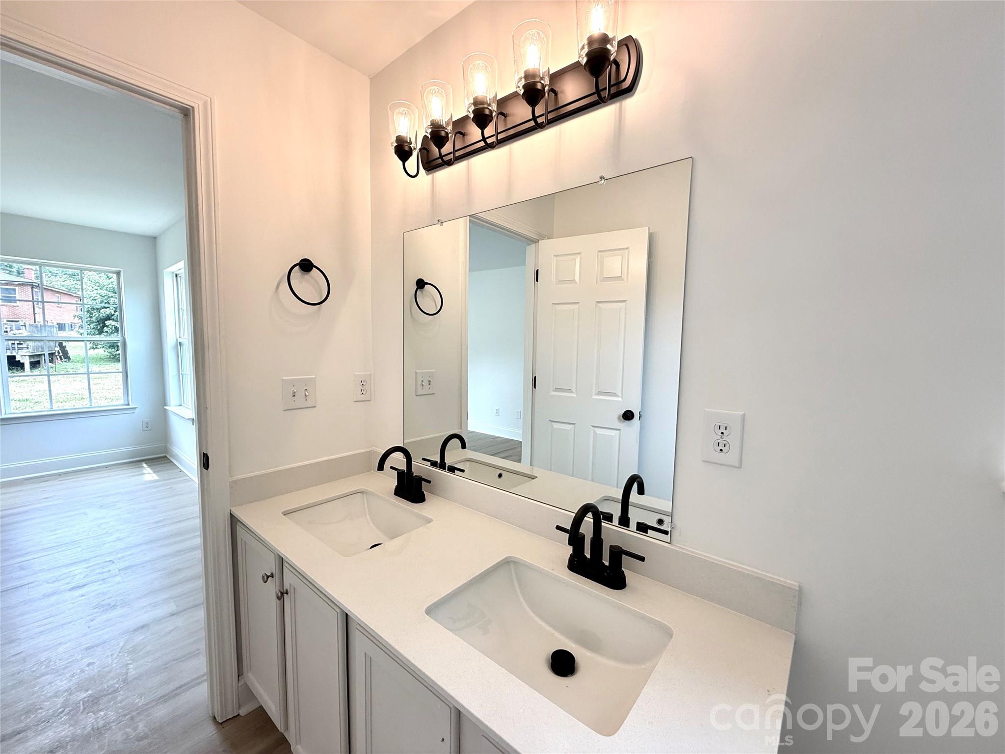 121 S Beaver Street Property Photo 18