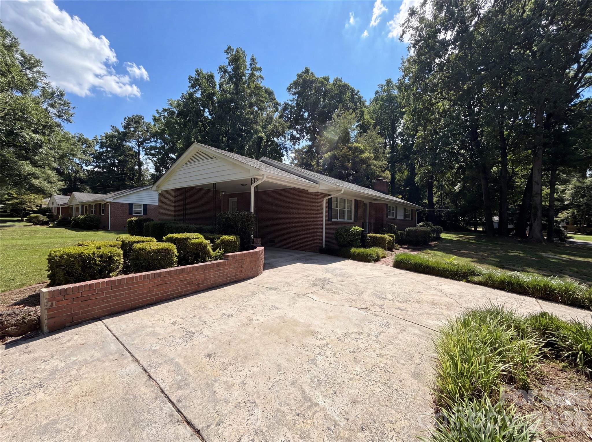 501 Derby Court Property Photo 13