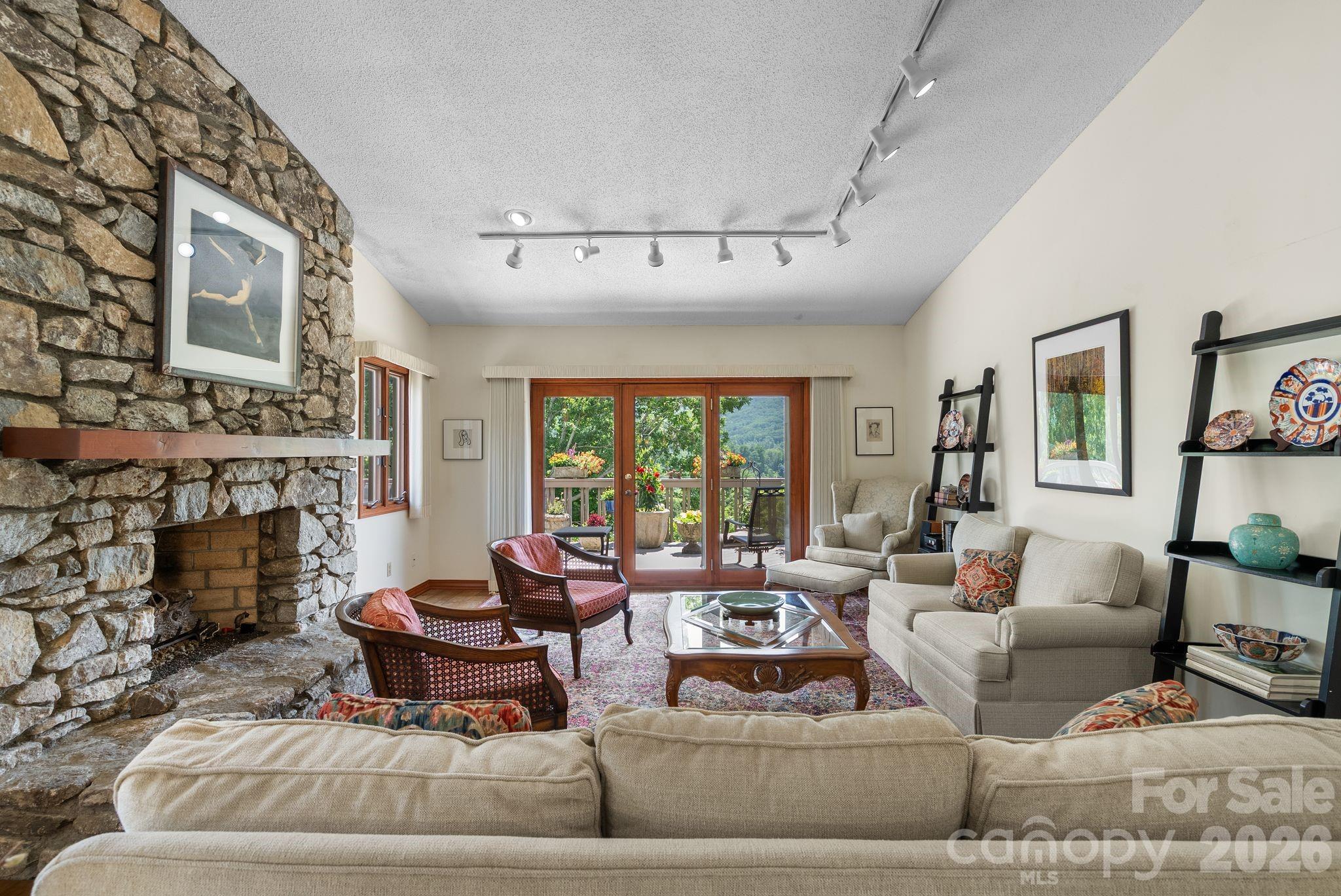 48 Stony Ridge Property Photo 8