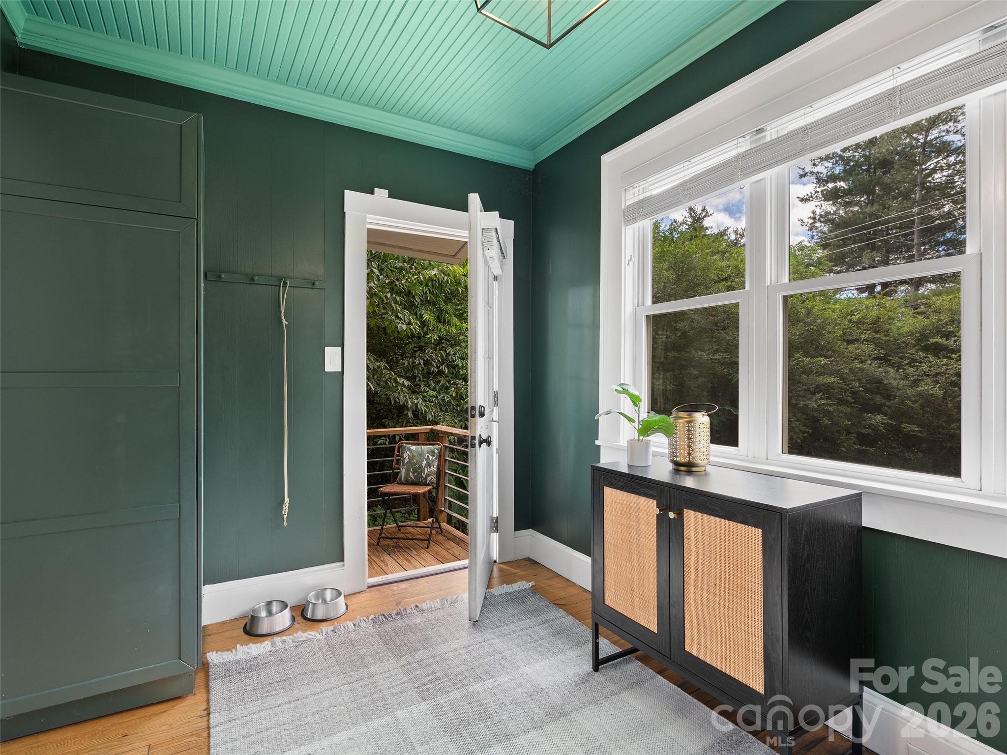 61 Walton Street Property Photo 11
