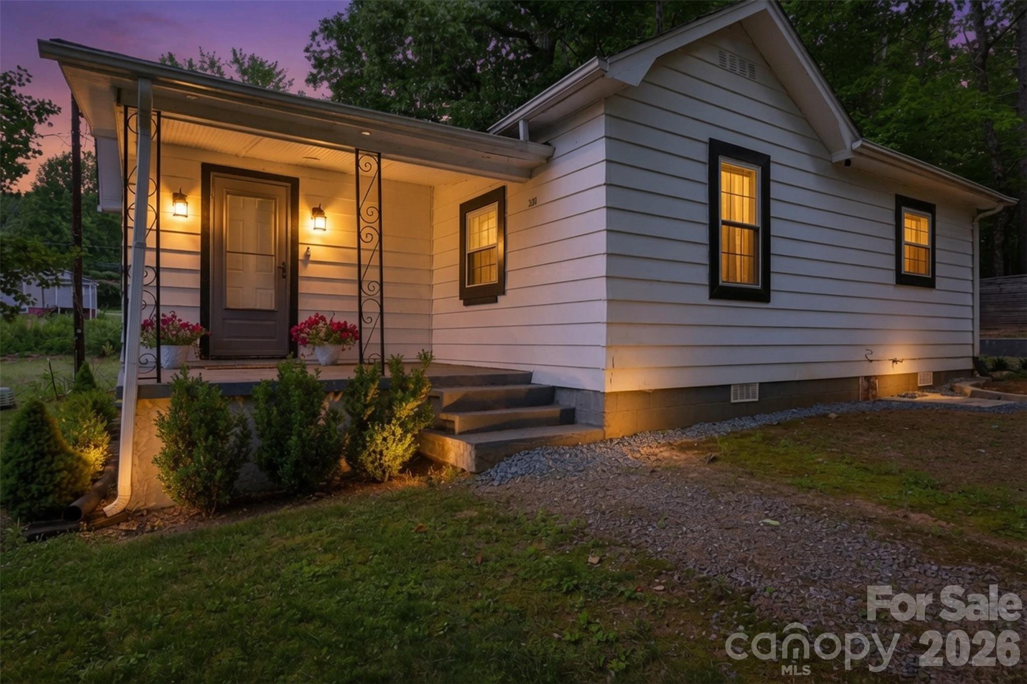 1320 Tom Fox Street Property Photo 5
