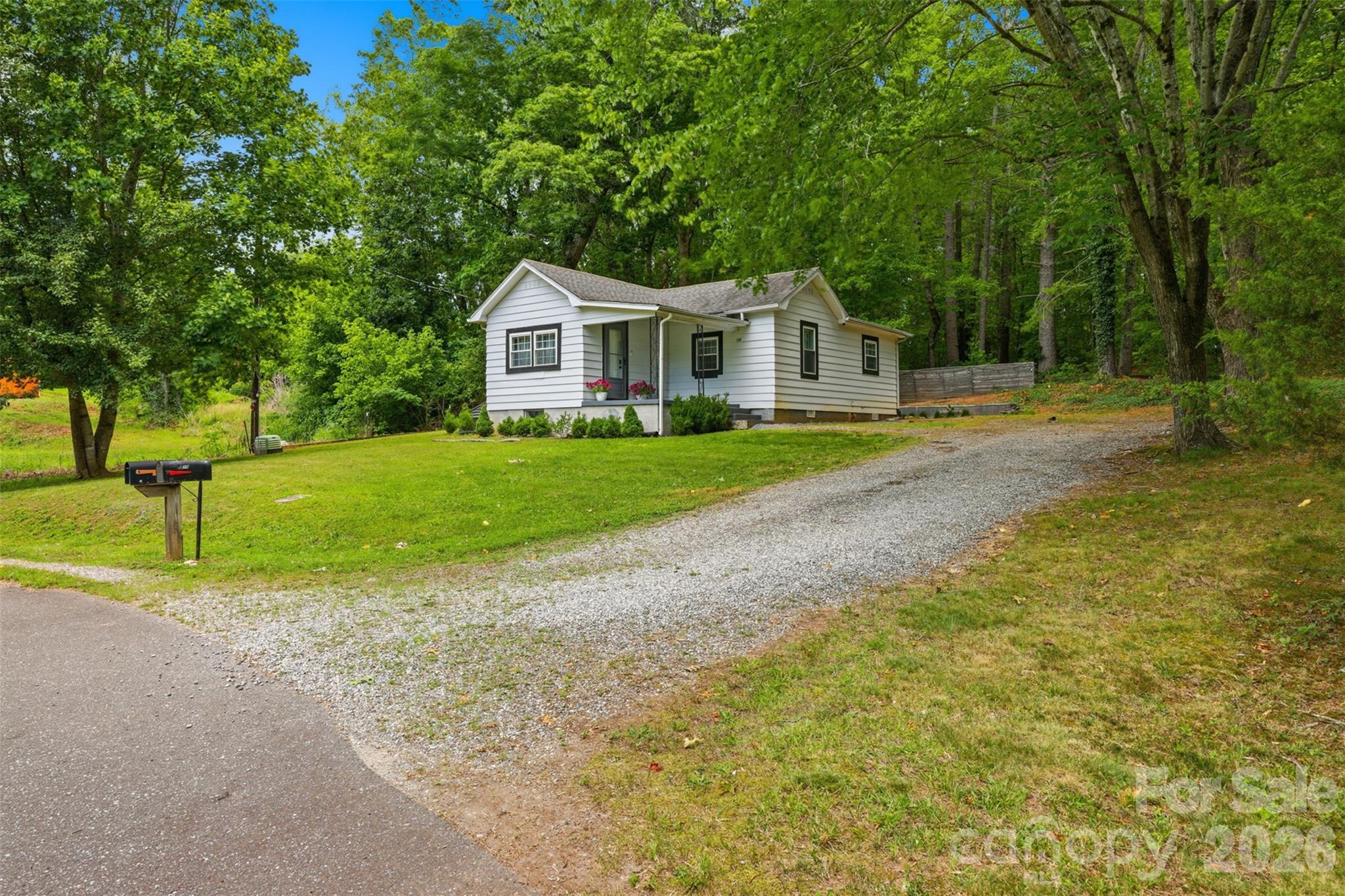 1320 Tom Fox Street Property Photo 7