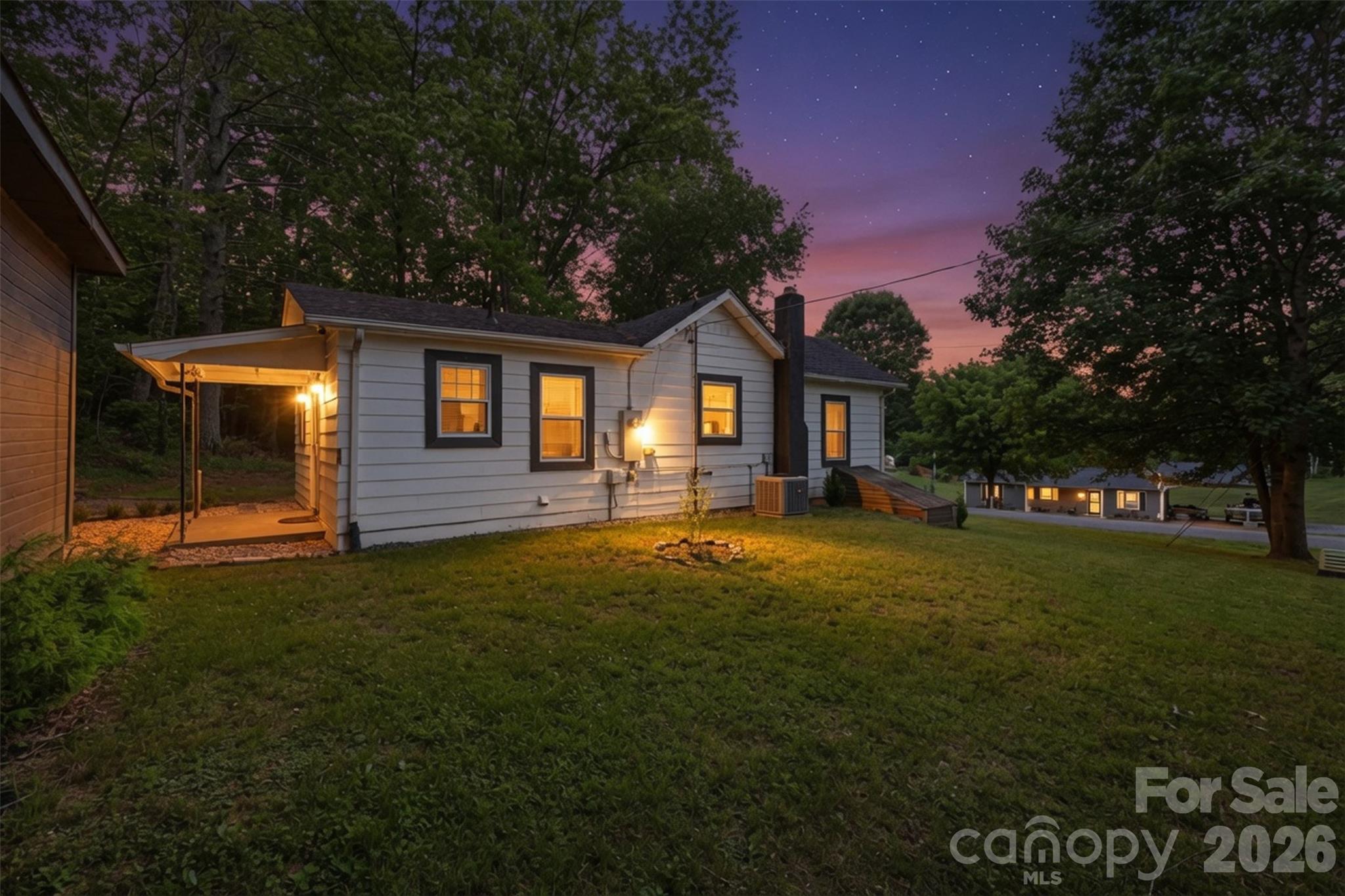 1320 Tom Fox Street Property Photo 11