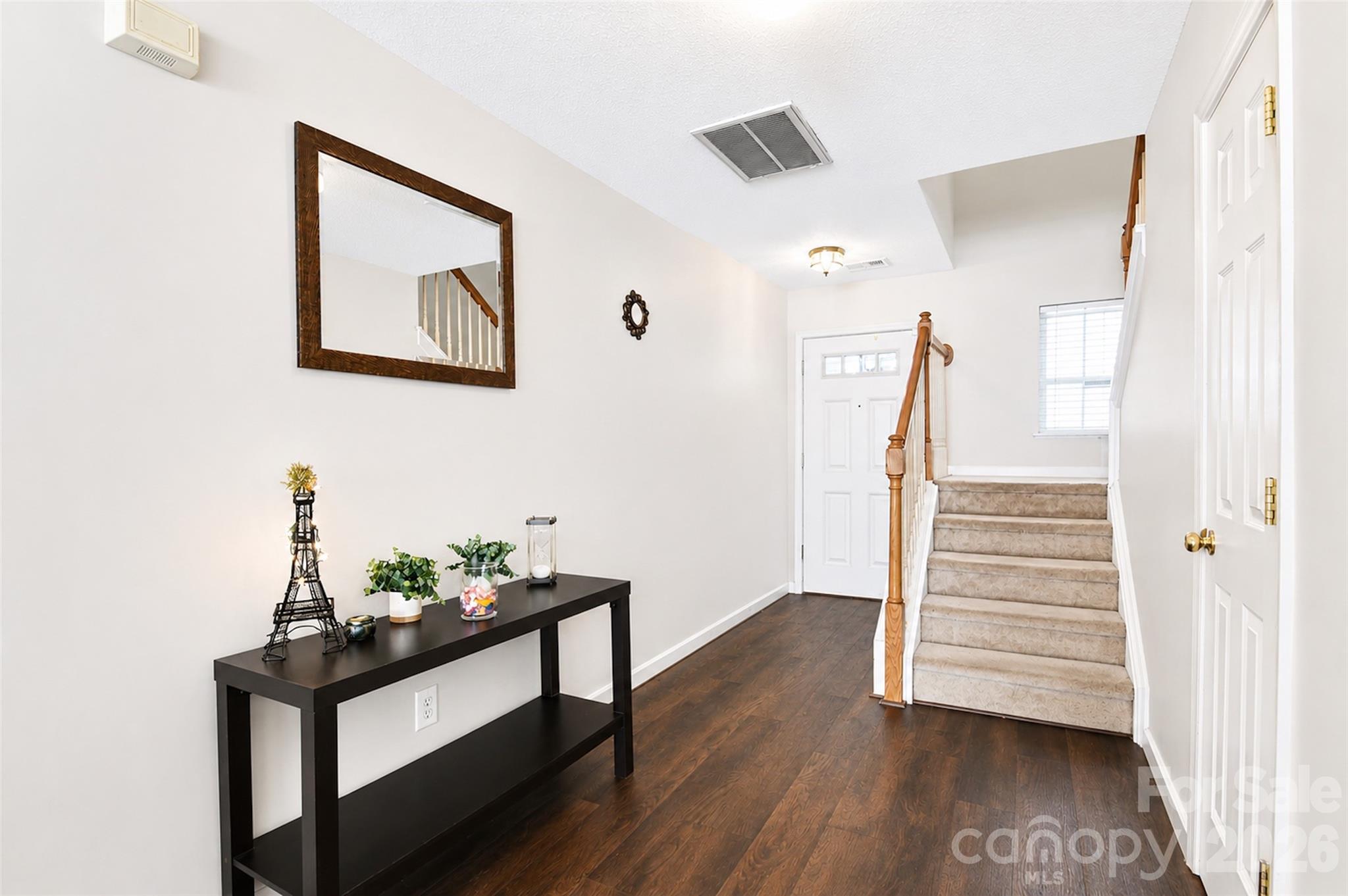 10618 Pointed Leaf Court Property Photo 2