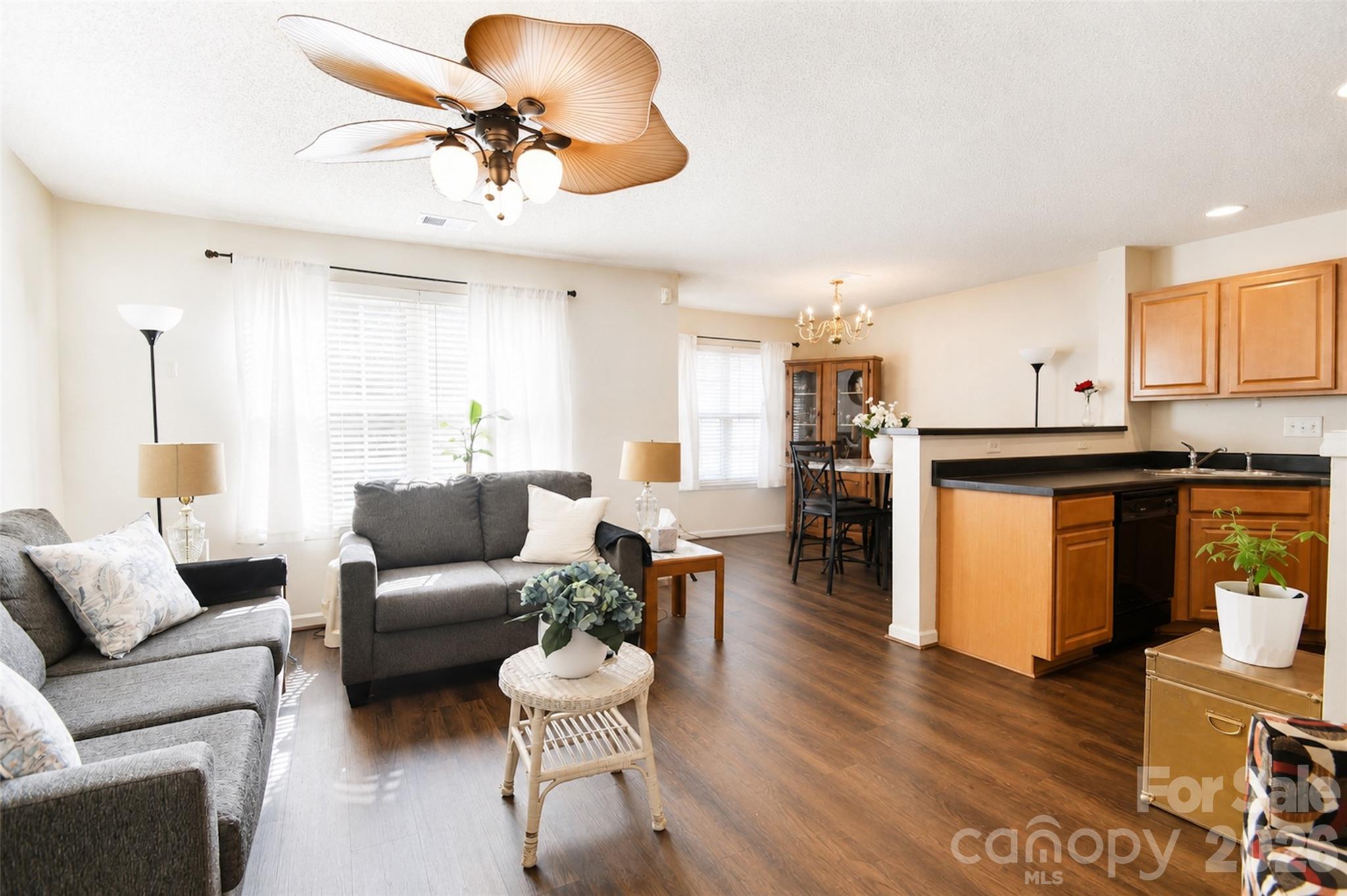 10618 Pointed Leaf Court Property Photo 5