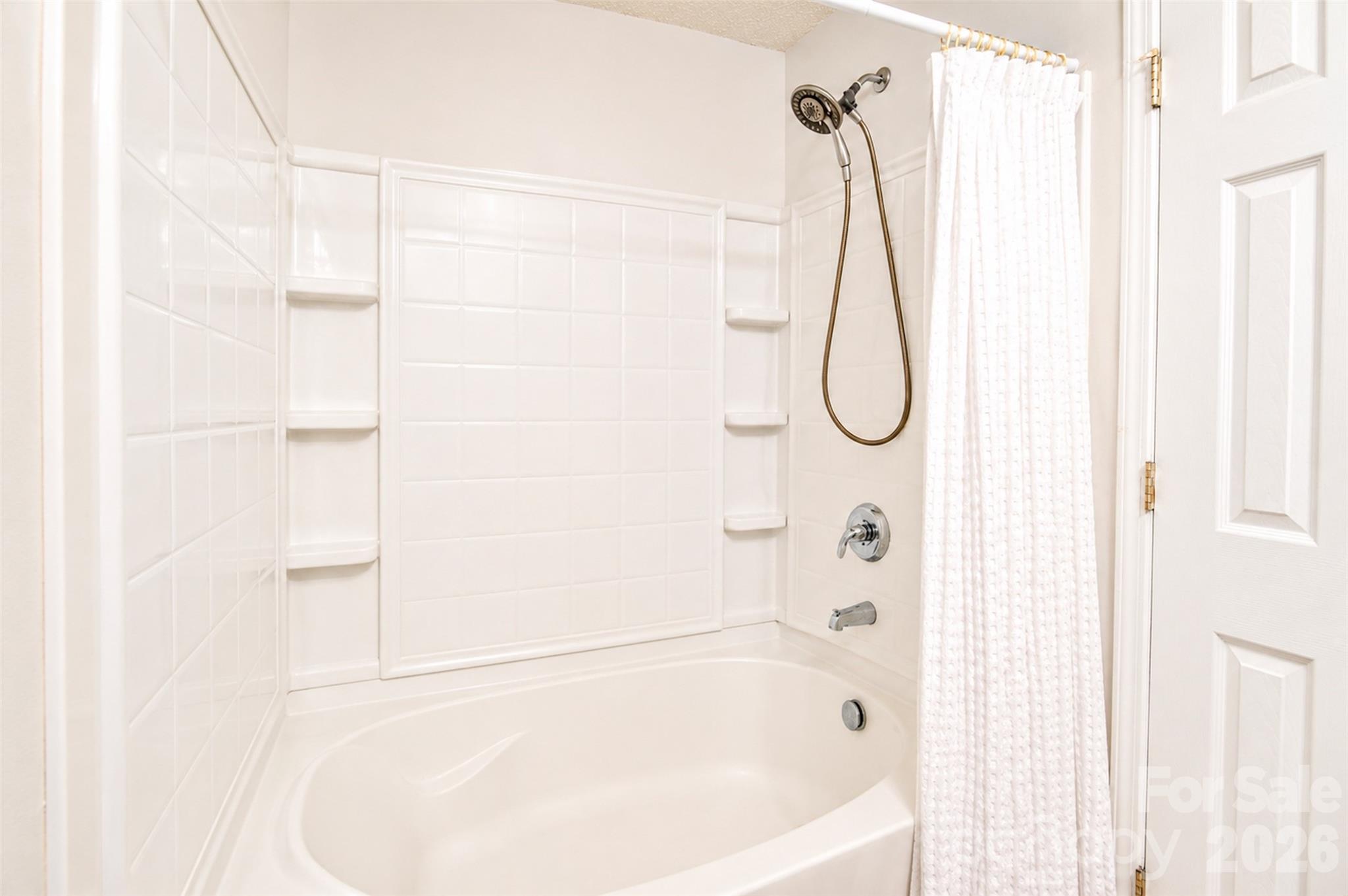 10618 Pointed Leaf Court Property Photo 13