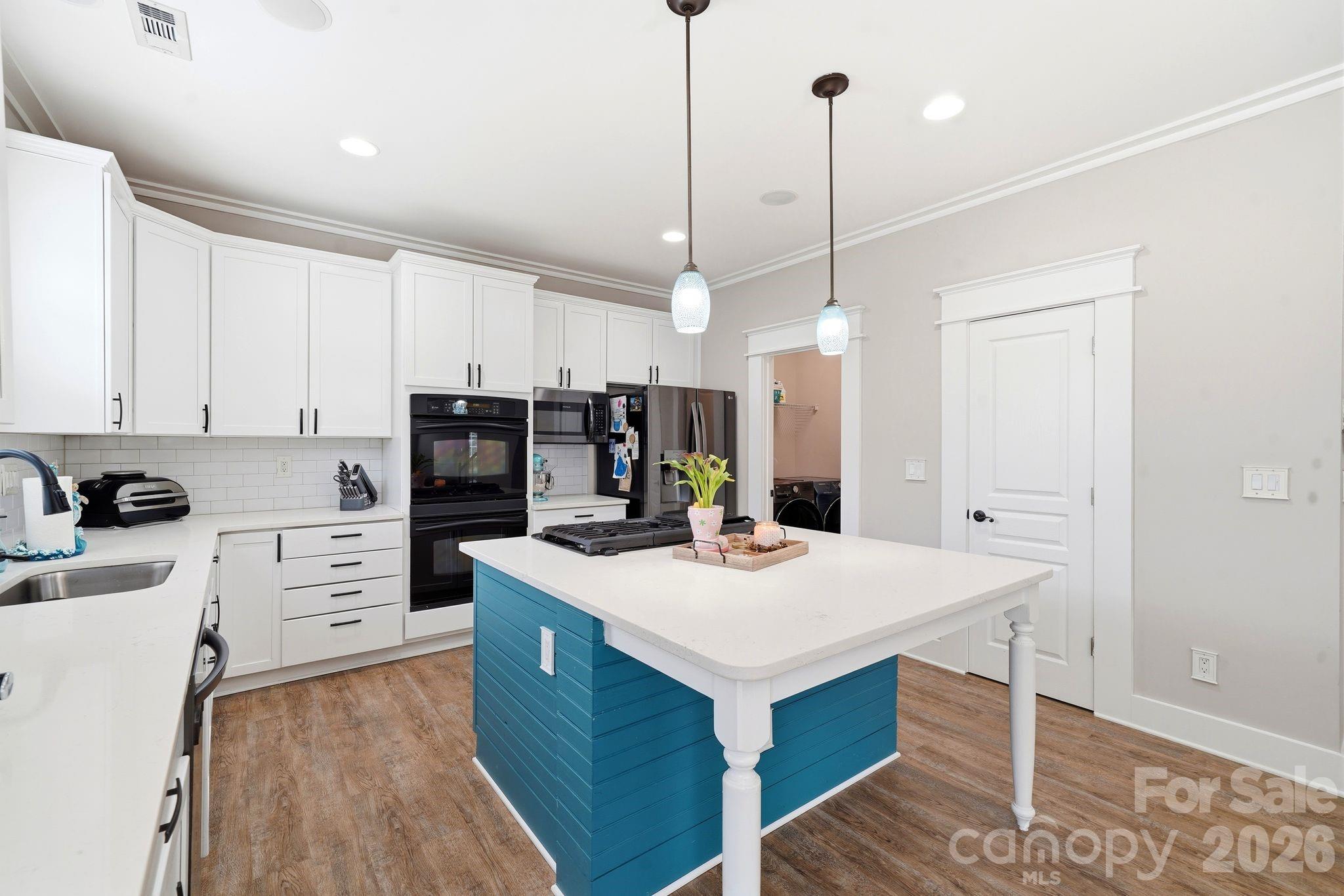 3585 Leighton Drive Property Photo 9