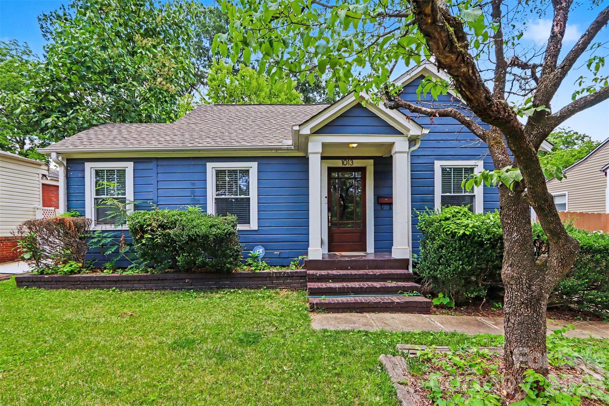 1013 Spruce Street Property Photo 2