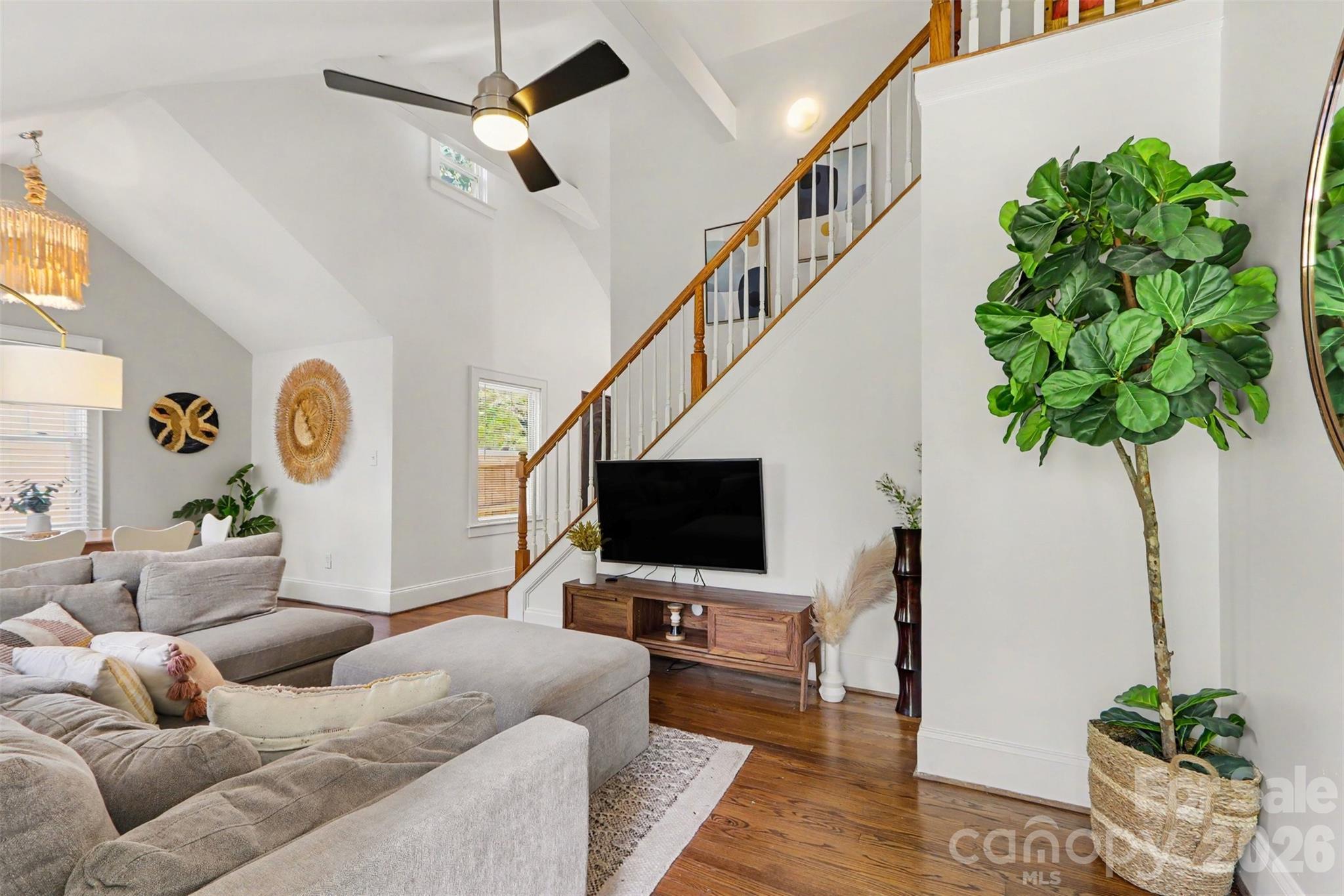 1013 Spruce Street Property Photo 5