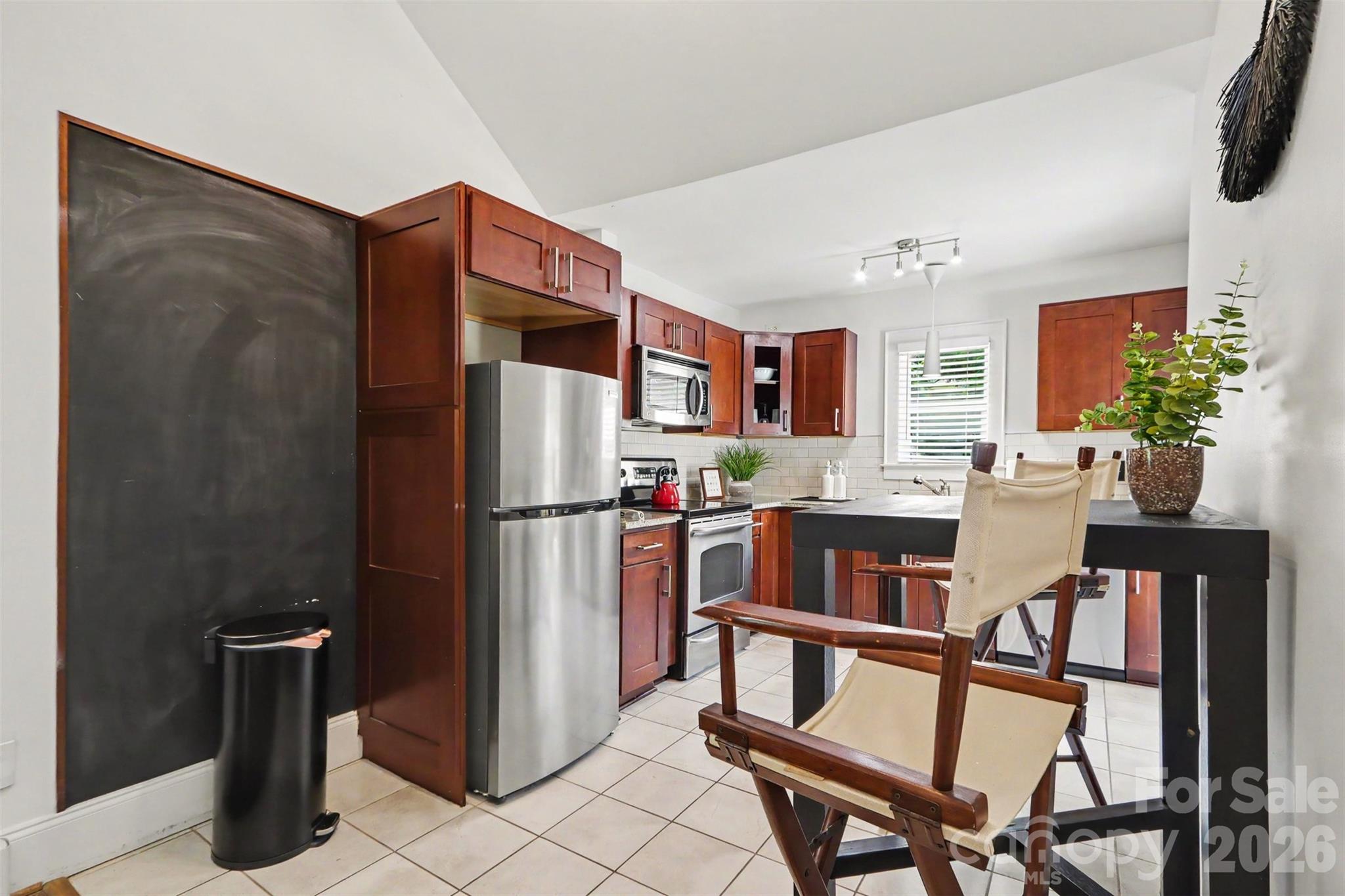 1013 Spruce Street Property Photo 7