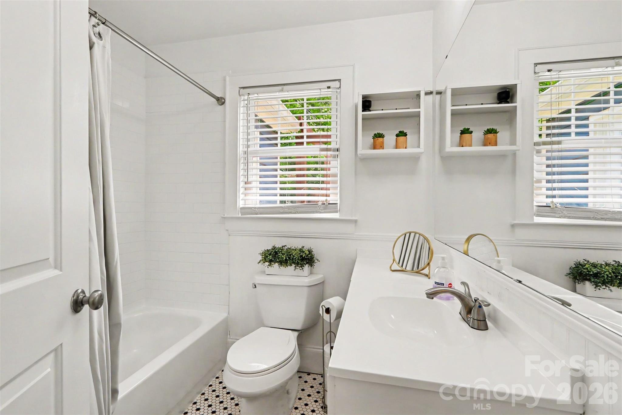 1013 Spruce Street Property Photo 14