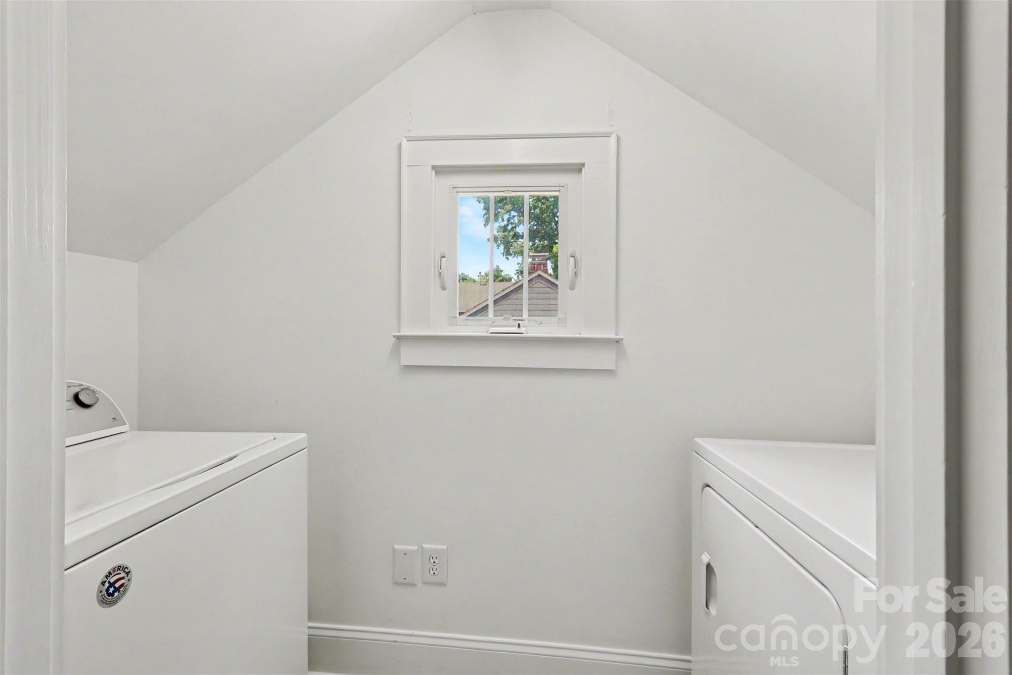1013 Spruce Street Property Photo 15